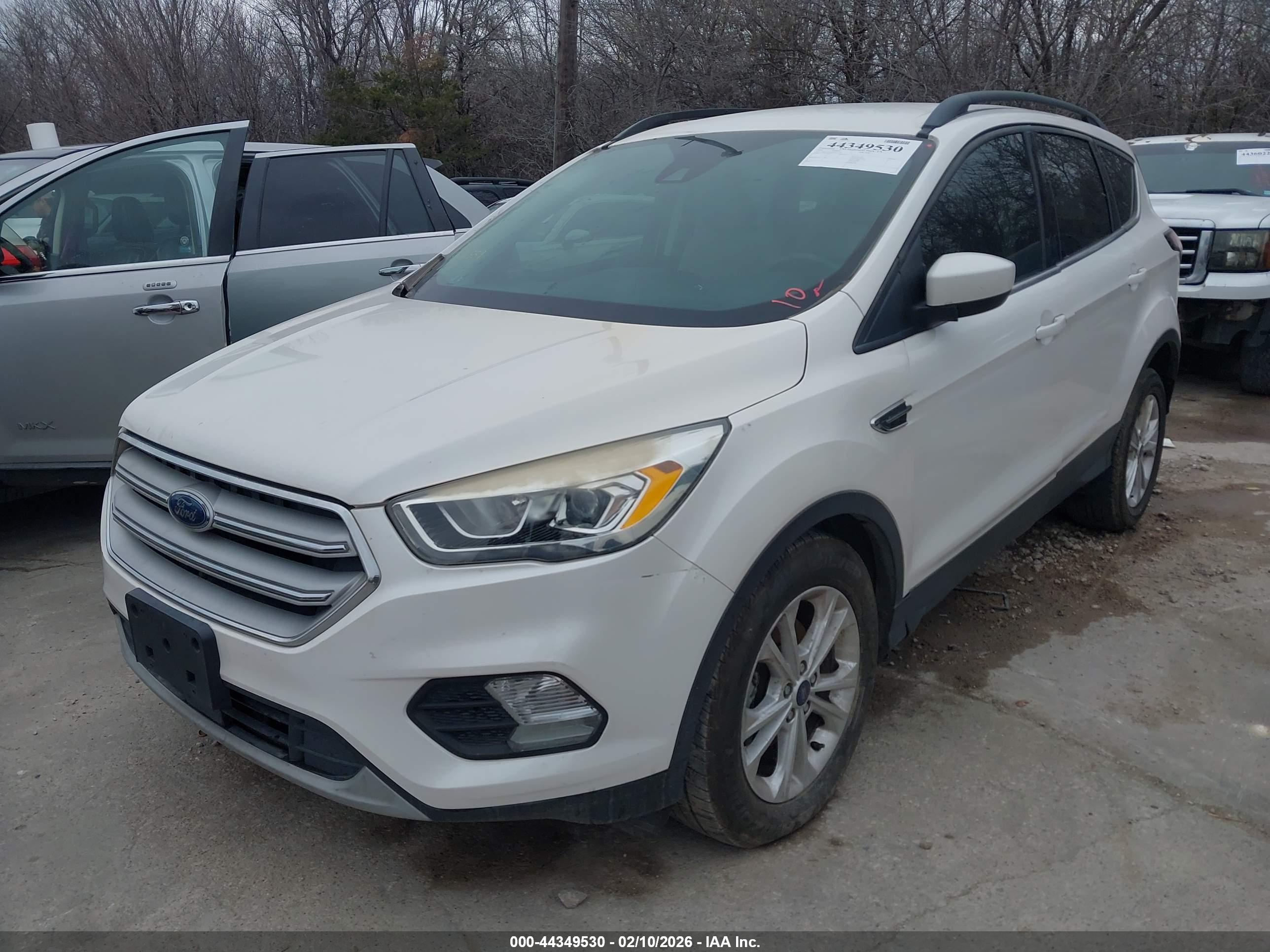 FORD ESCAPE image 2