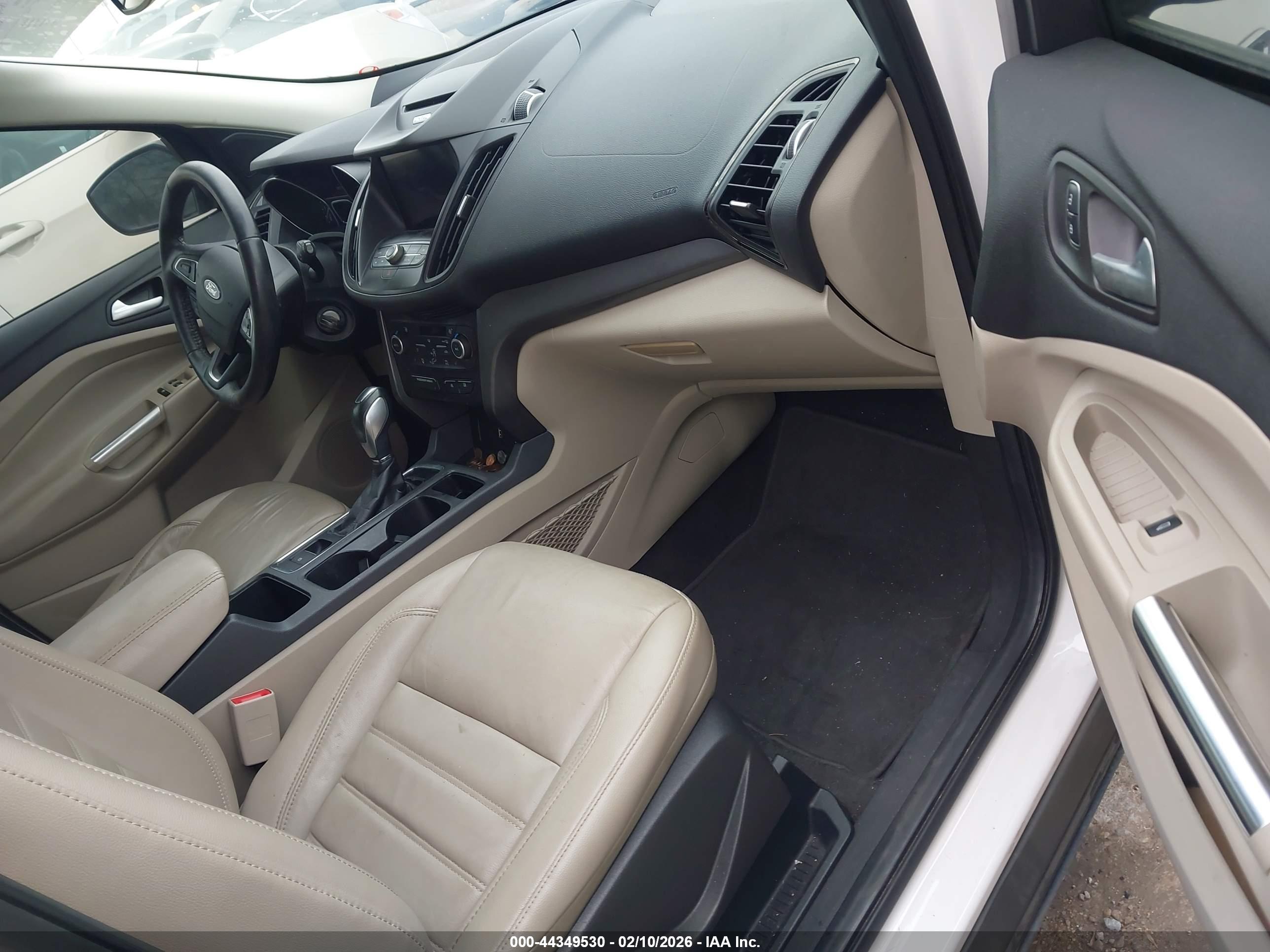 FORD ESCAPE image 5