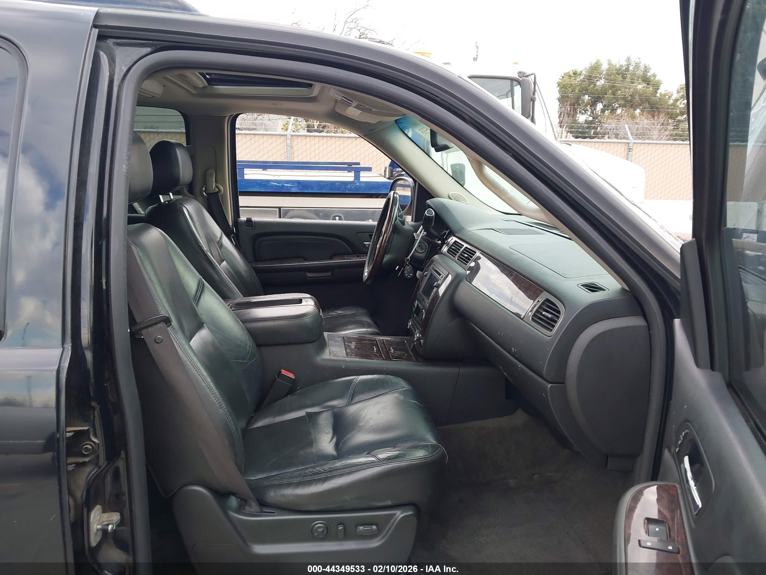 GMC YUKON image 5