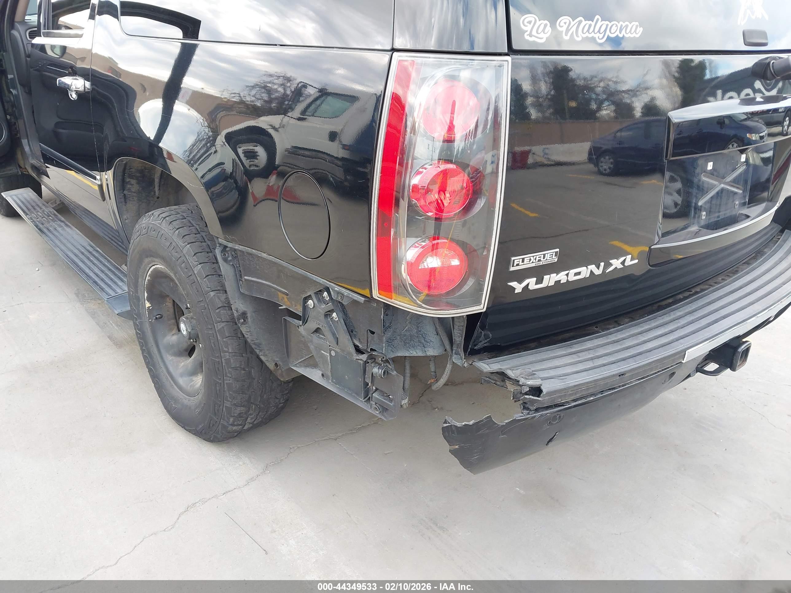 GMC YUKON image 6
