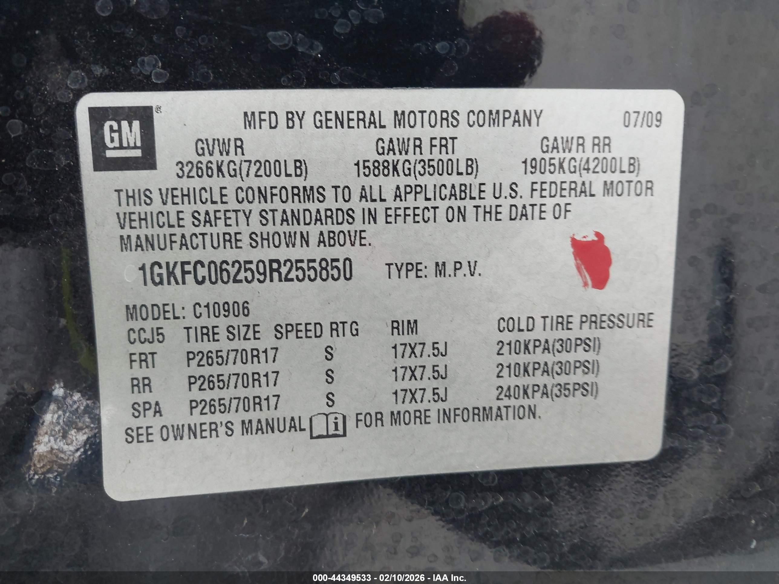 GMC YUKON image 9