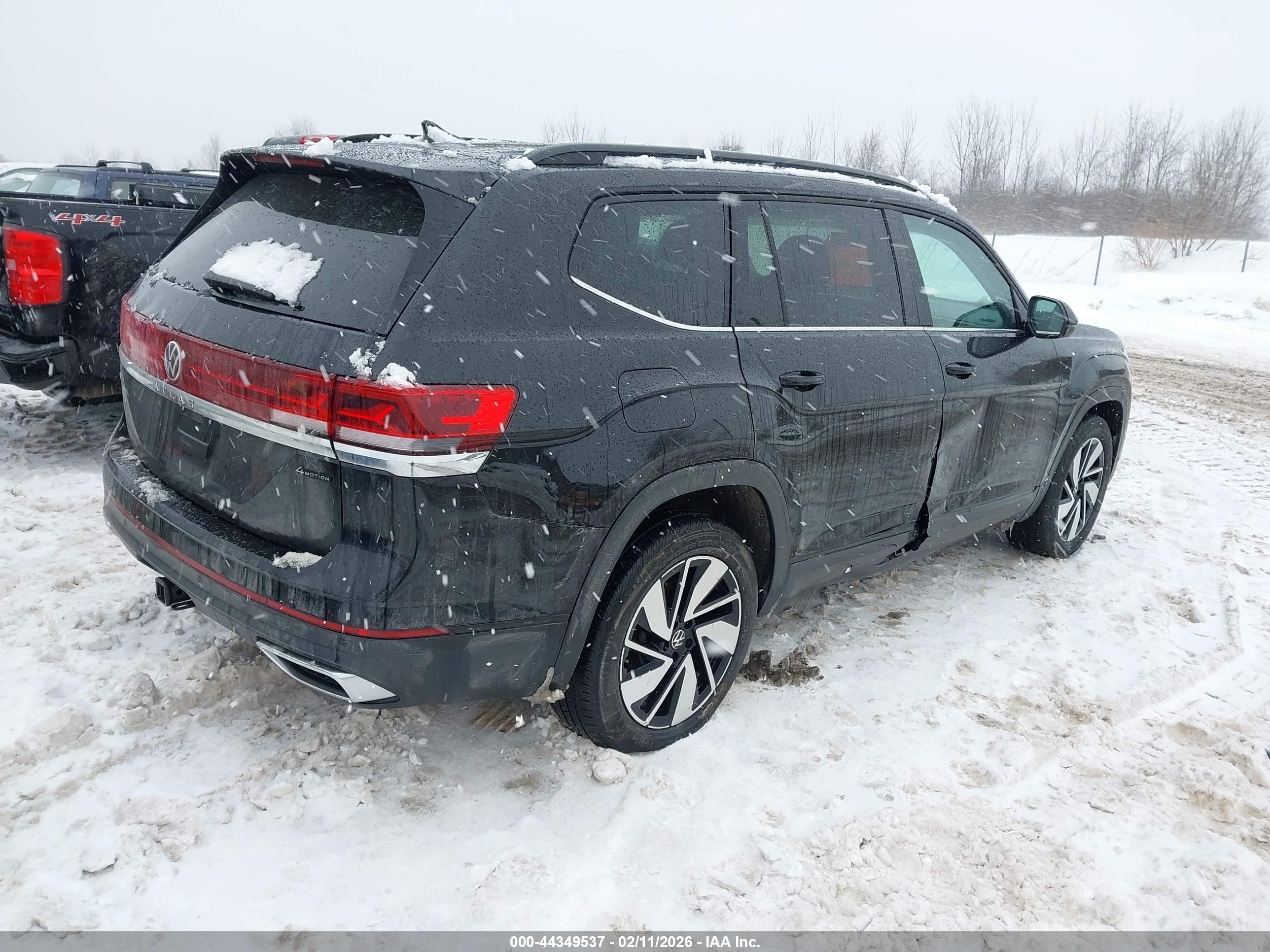 VOLKSWAGEN ATLAS image 4