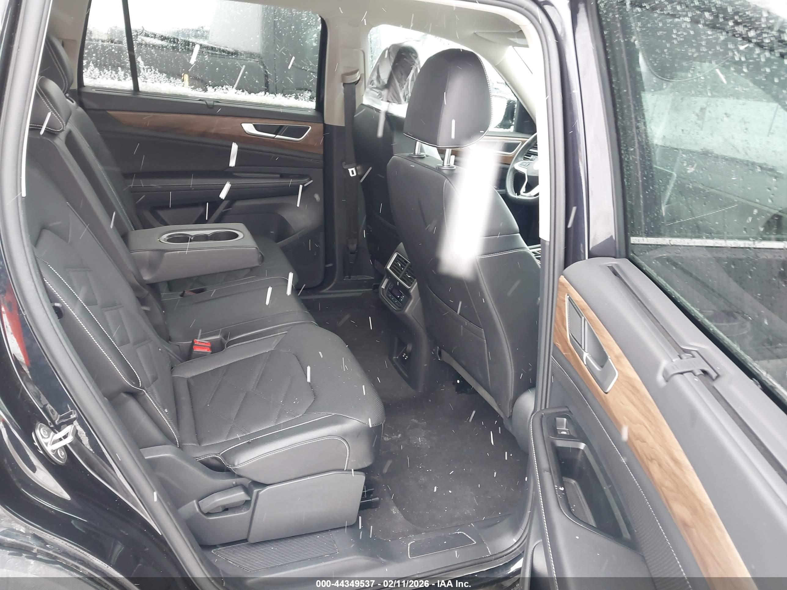 VOLKSWAGEN ATLAS image 8