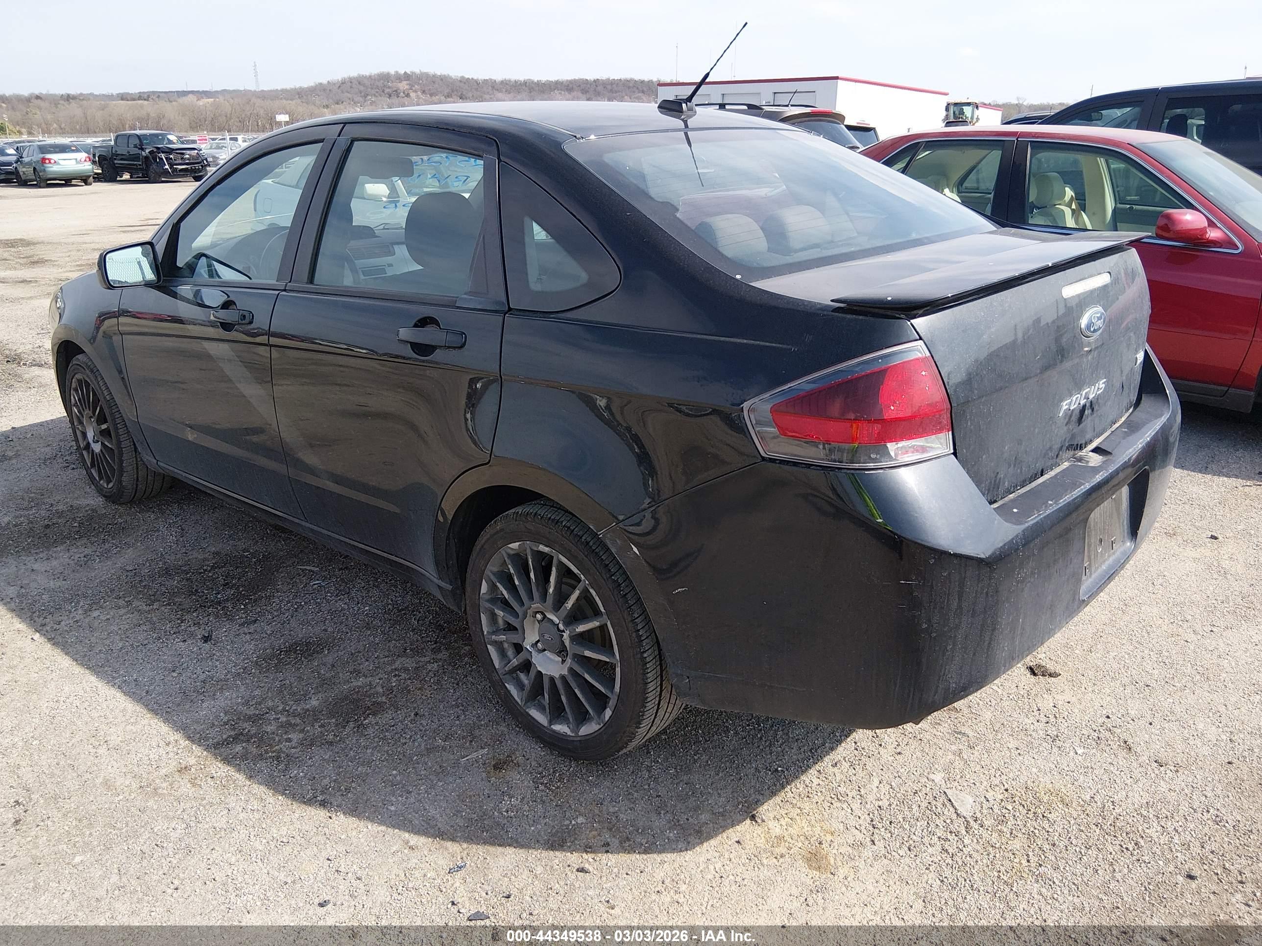 FORD FOCUS image 3