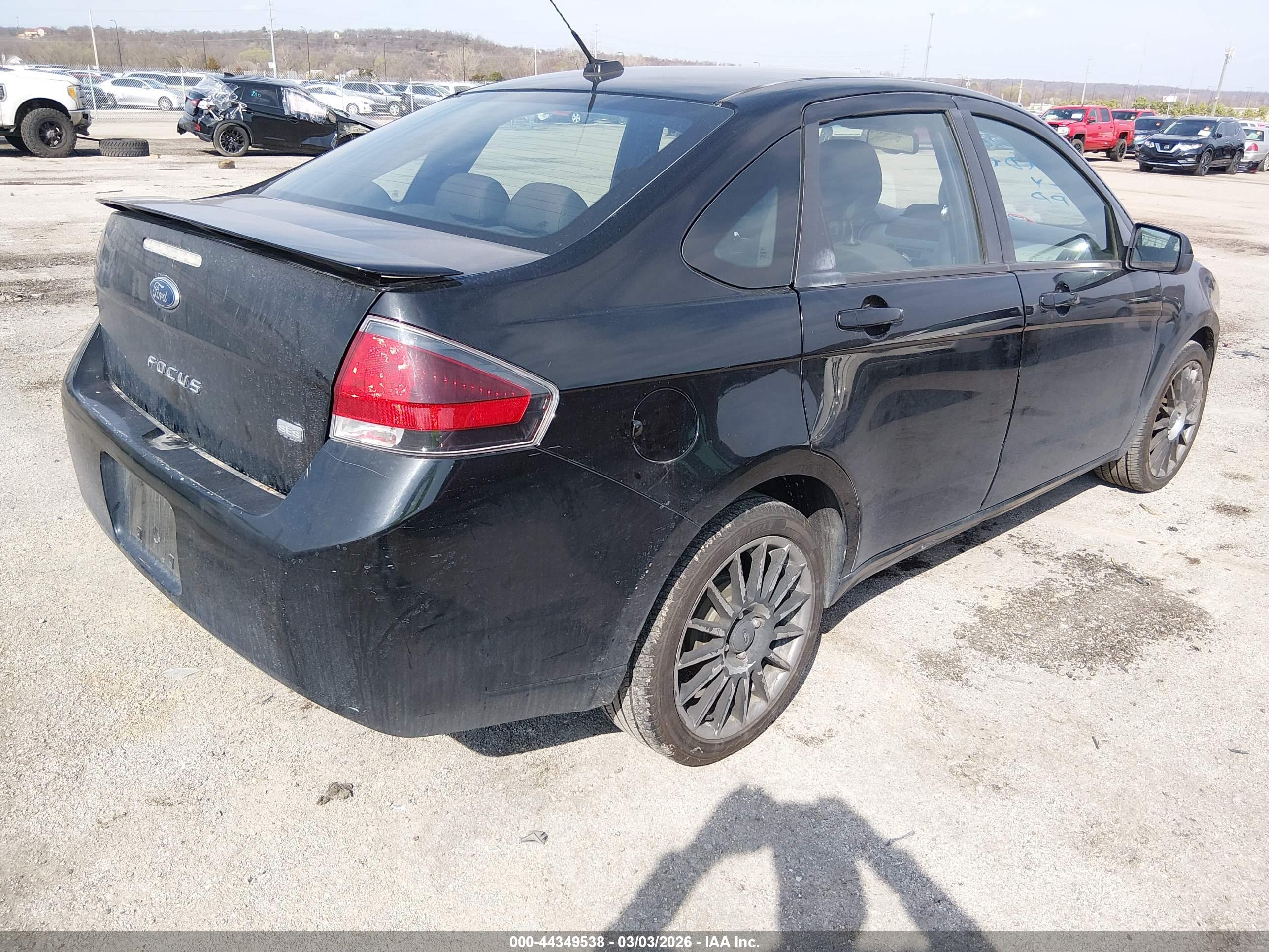 FORD FOCUS image 4
