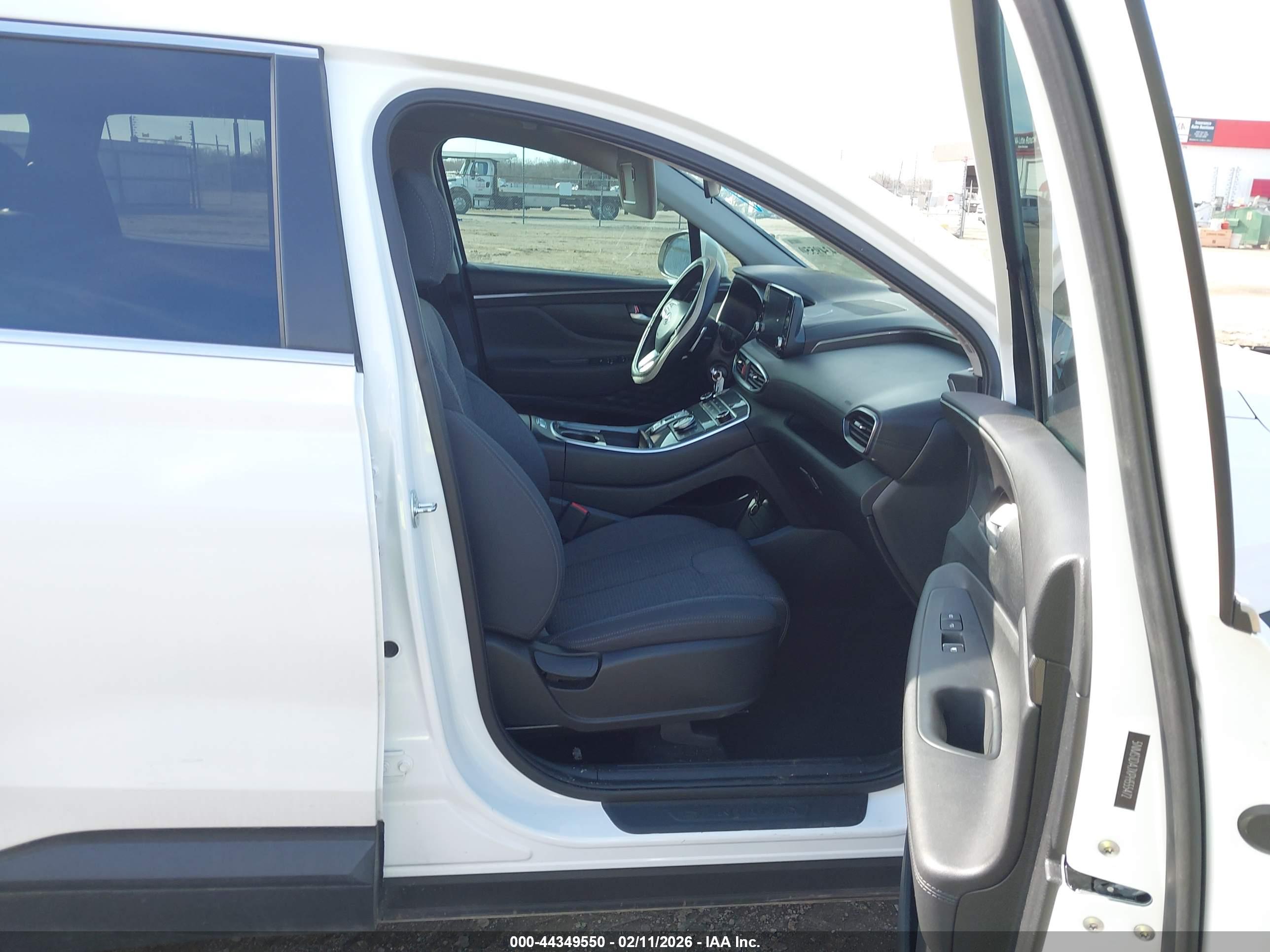 HYUNDAI SANTA image 5