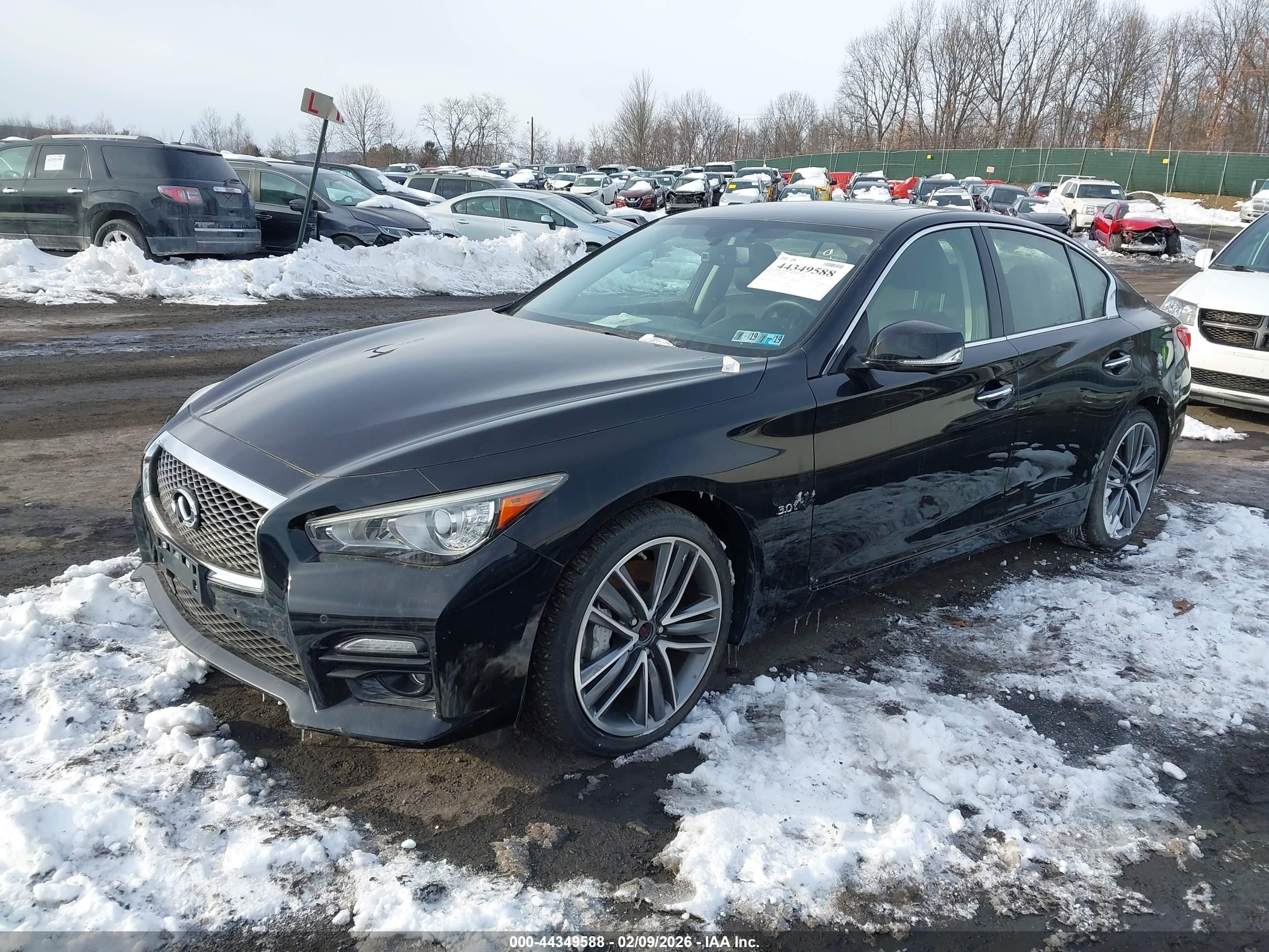 INFINITI Q50 image 2