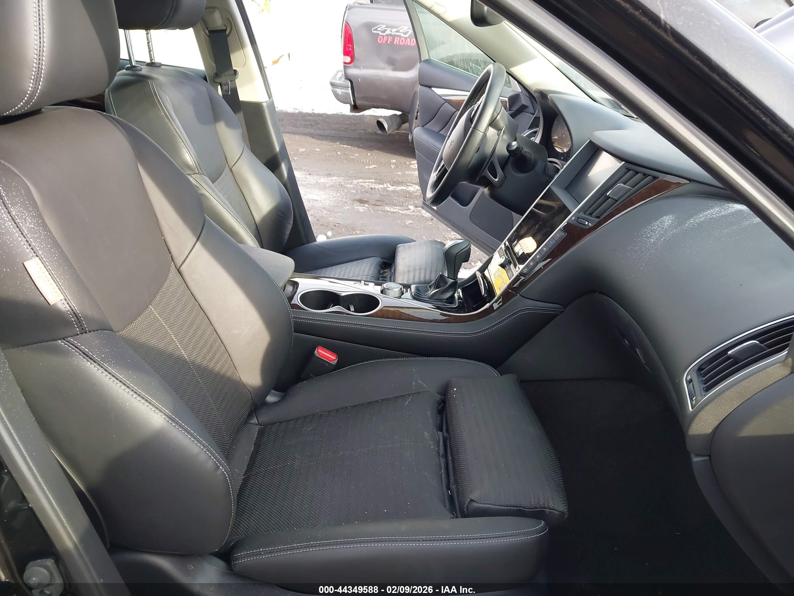 INFINITI Q50 image 5