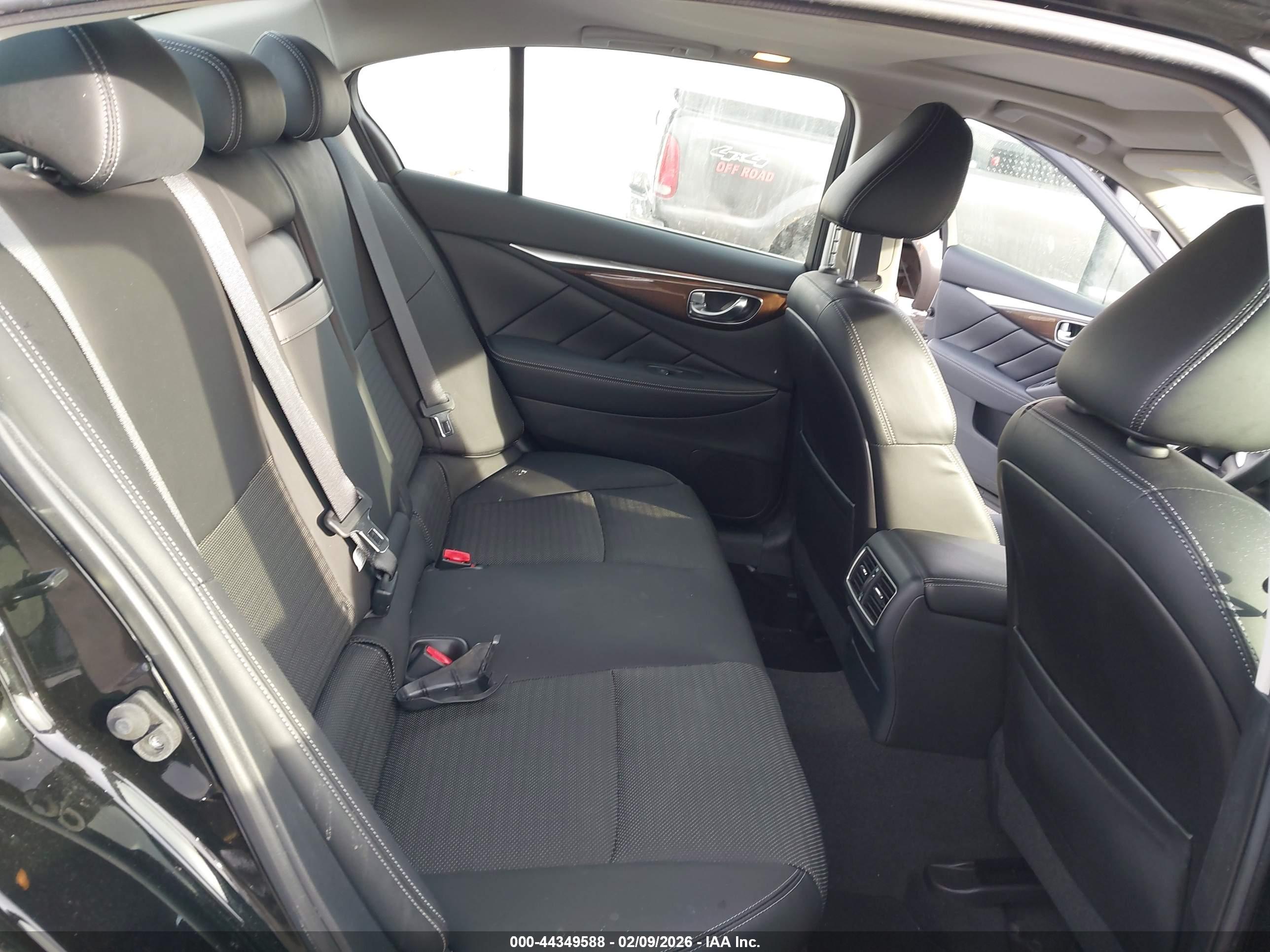 INFINITI Q50 image 8