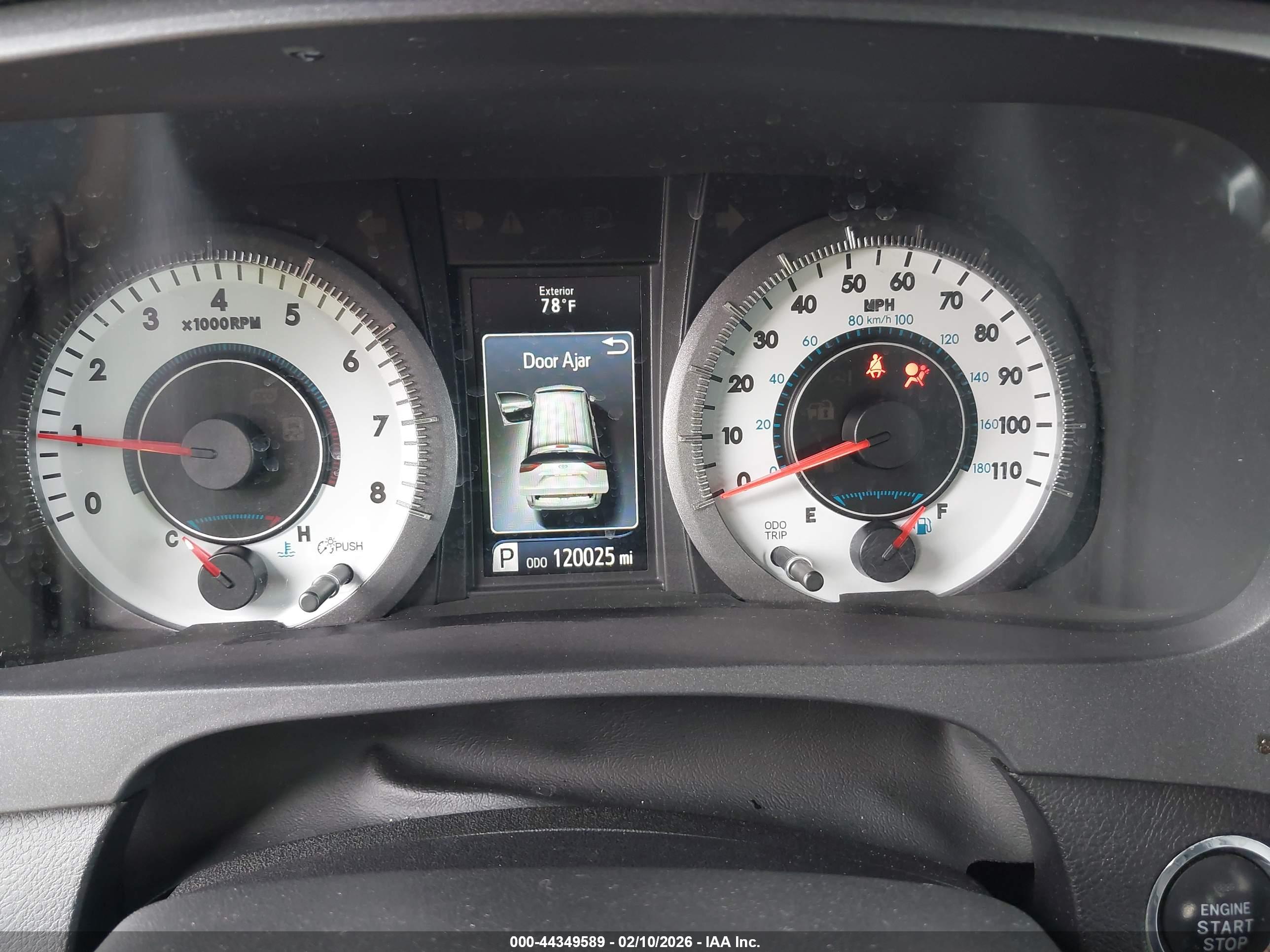 TOYOTA SIENNA image 7