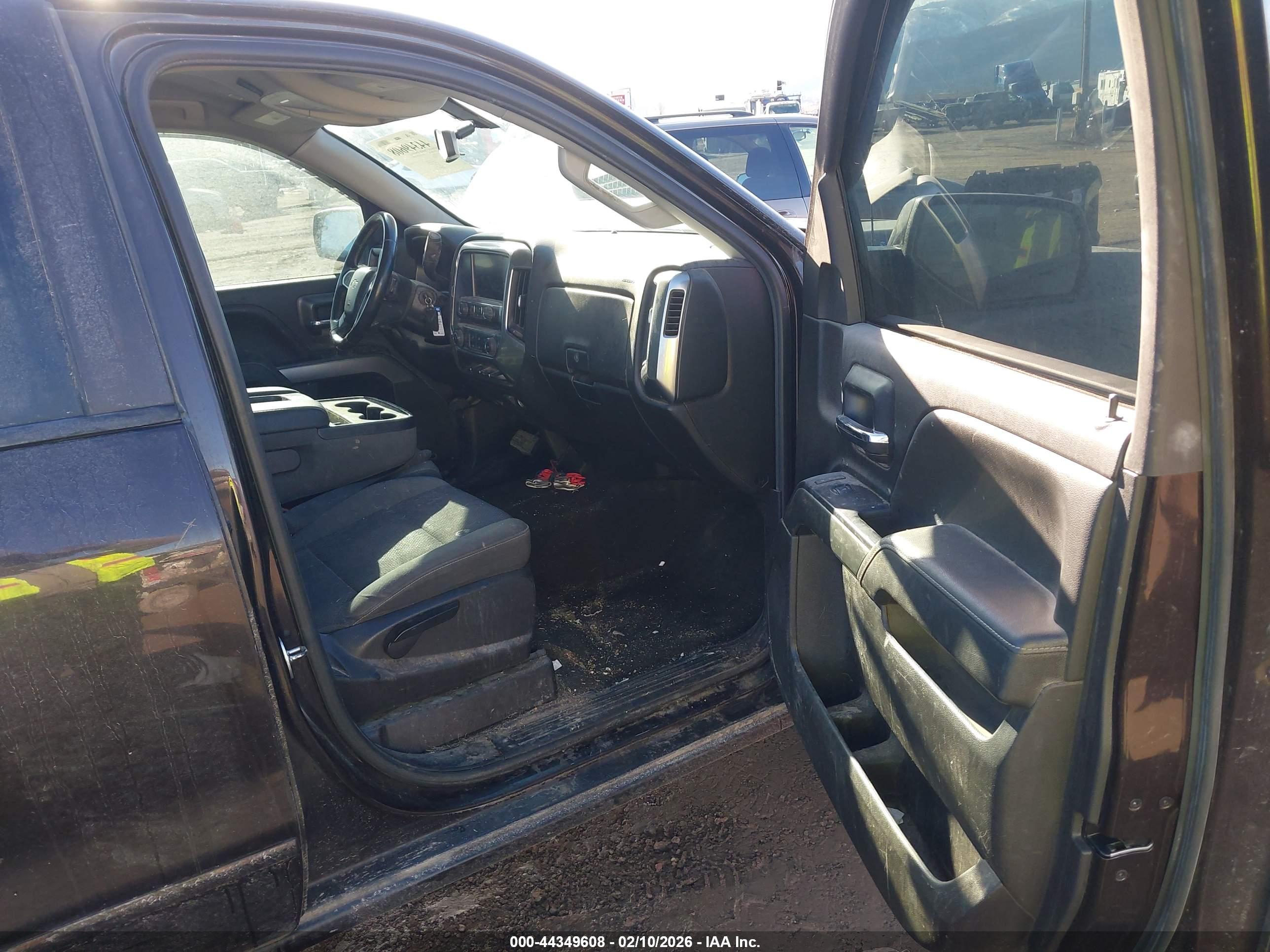 CHEVROLET SILVERADO image 5