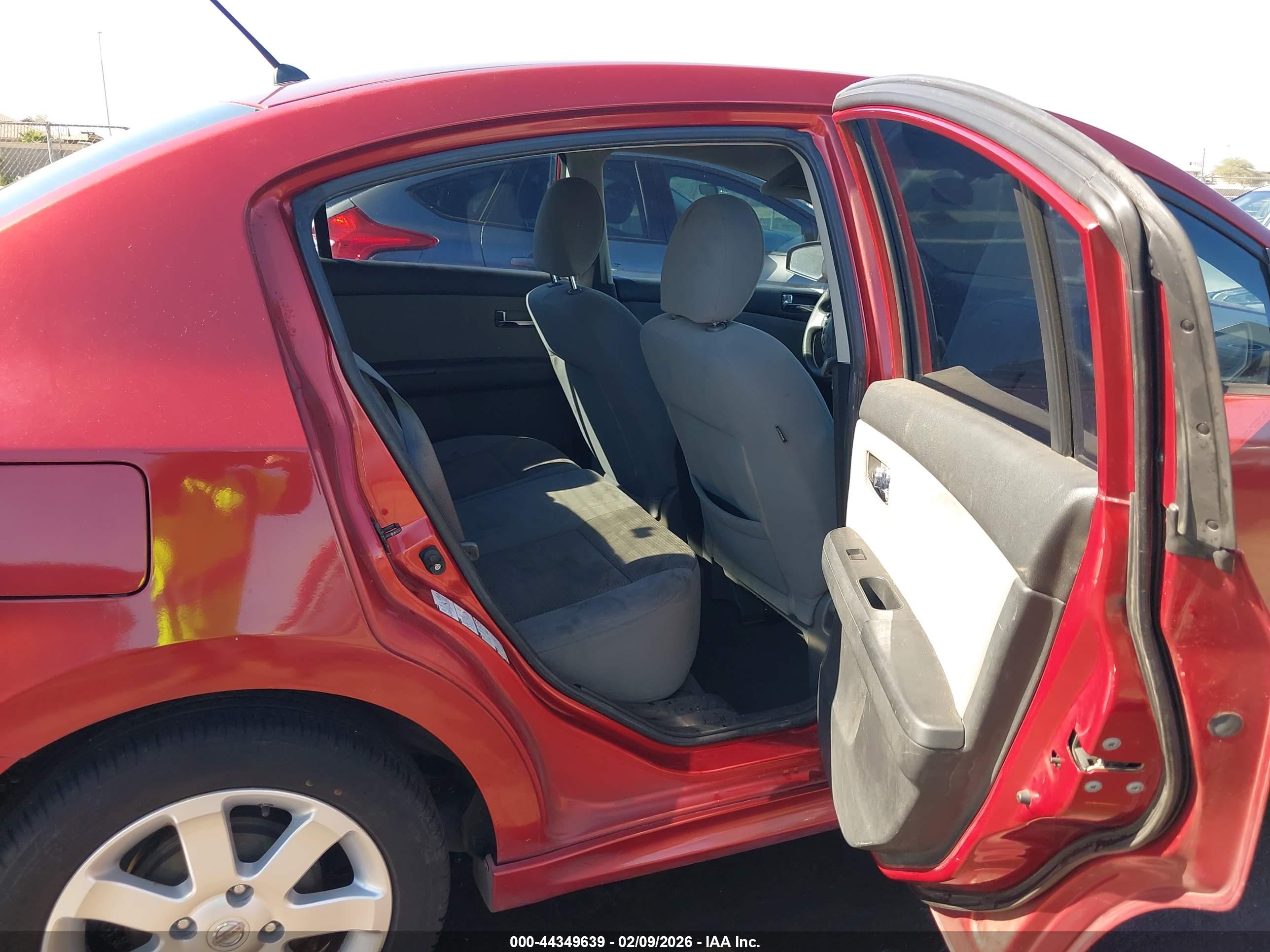 NISSAN SENTRA image 8
