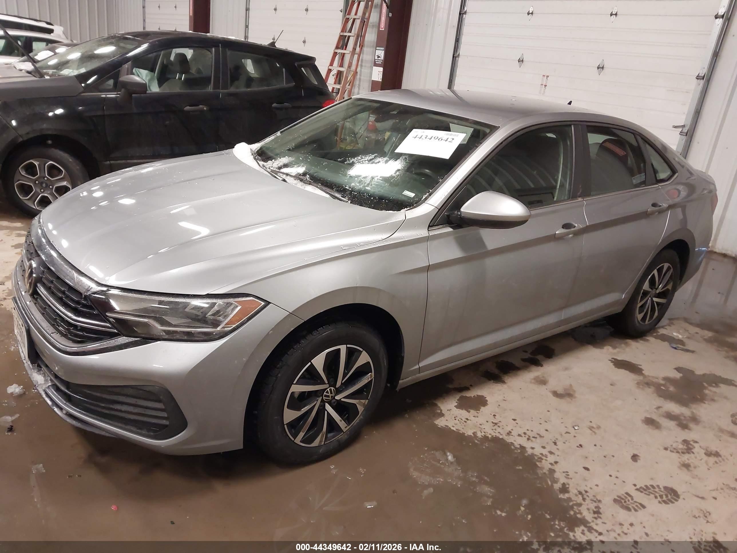 VOLKSWAGEN JETTA image 2