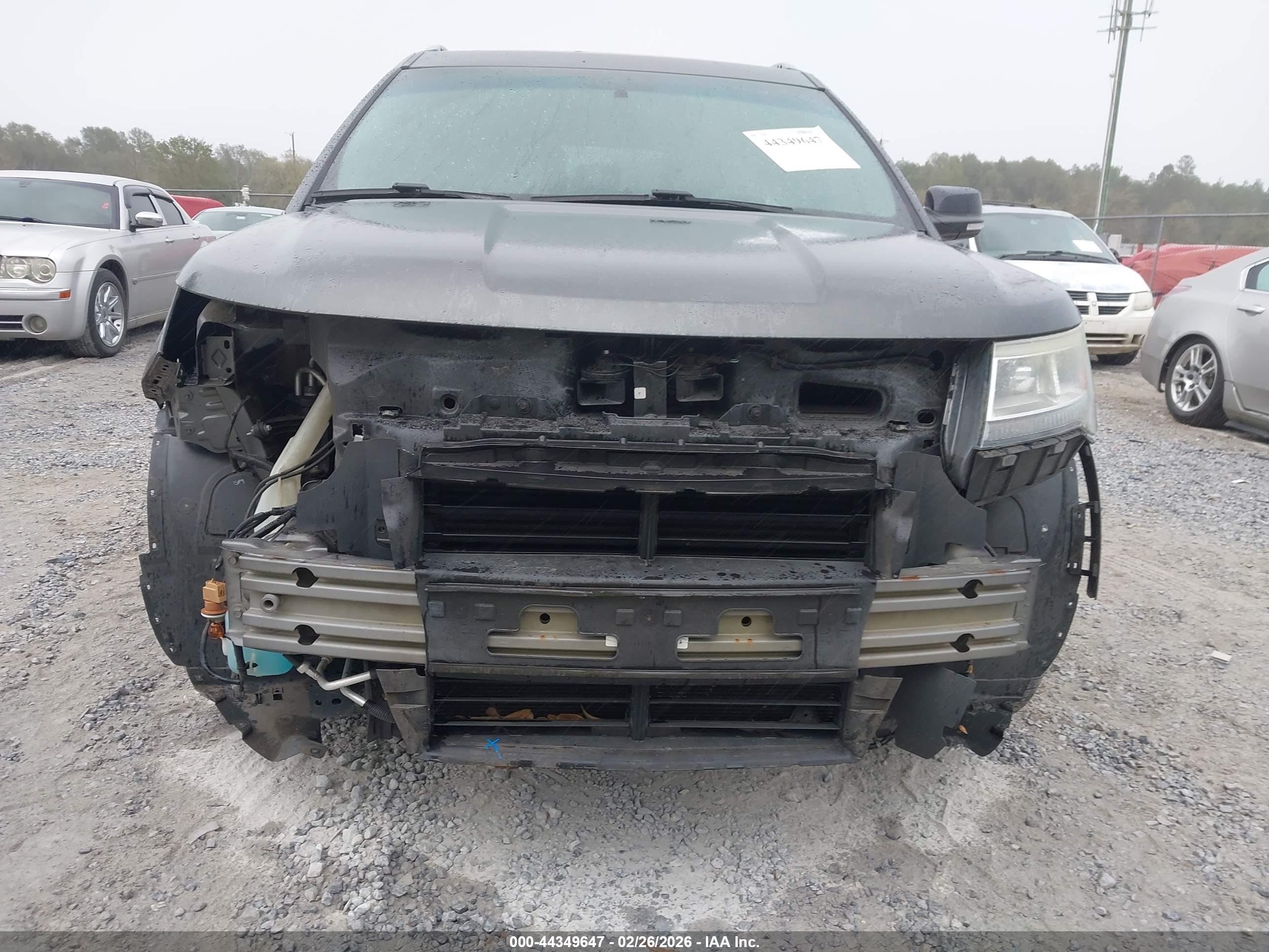 FORD EXPLORER image 6
