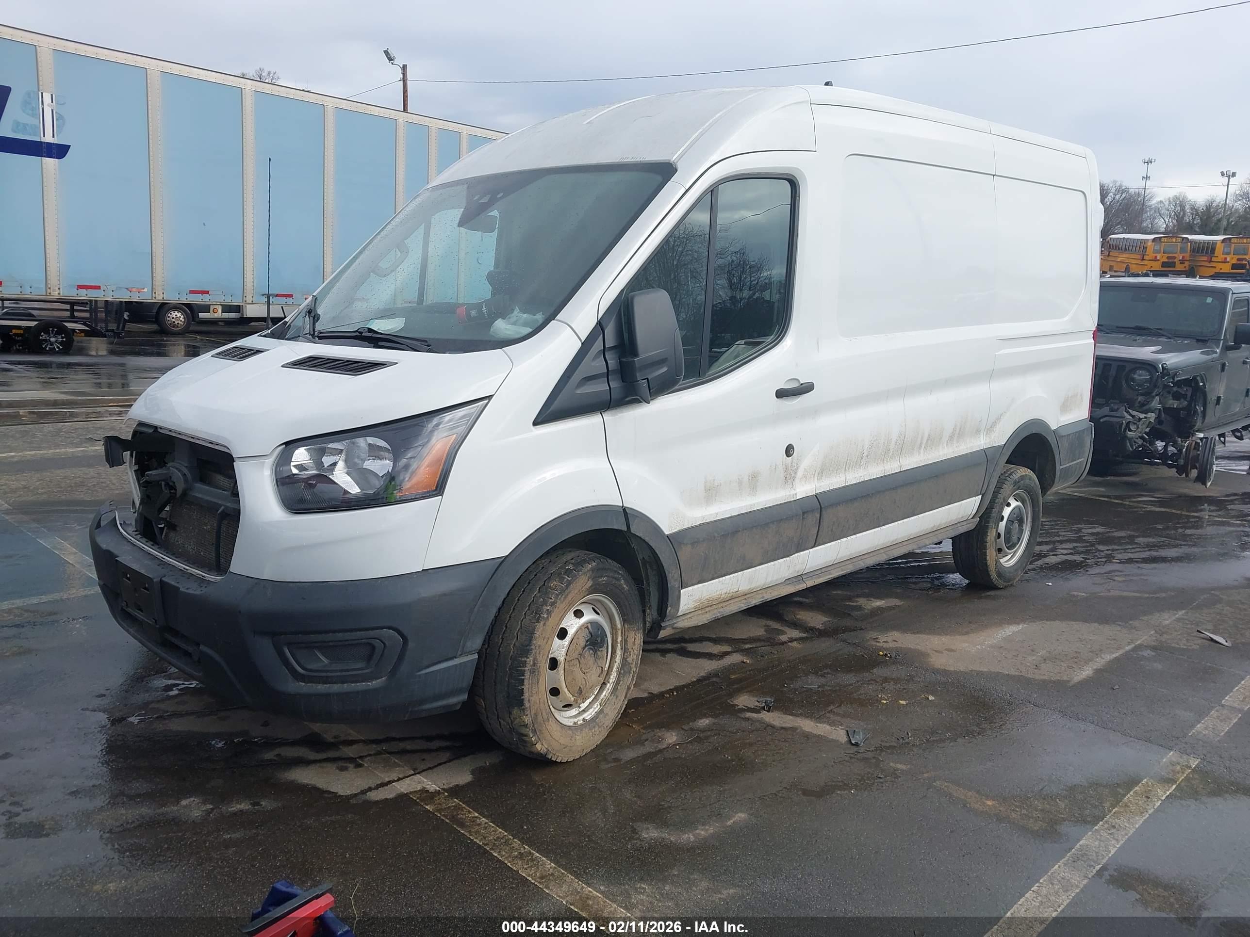 FORD TRANSIT-250 image 2