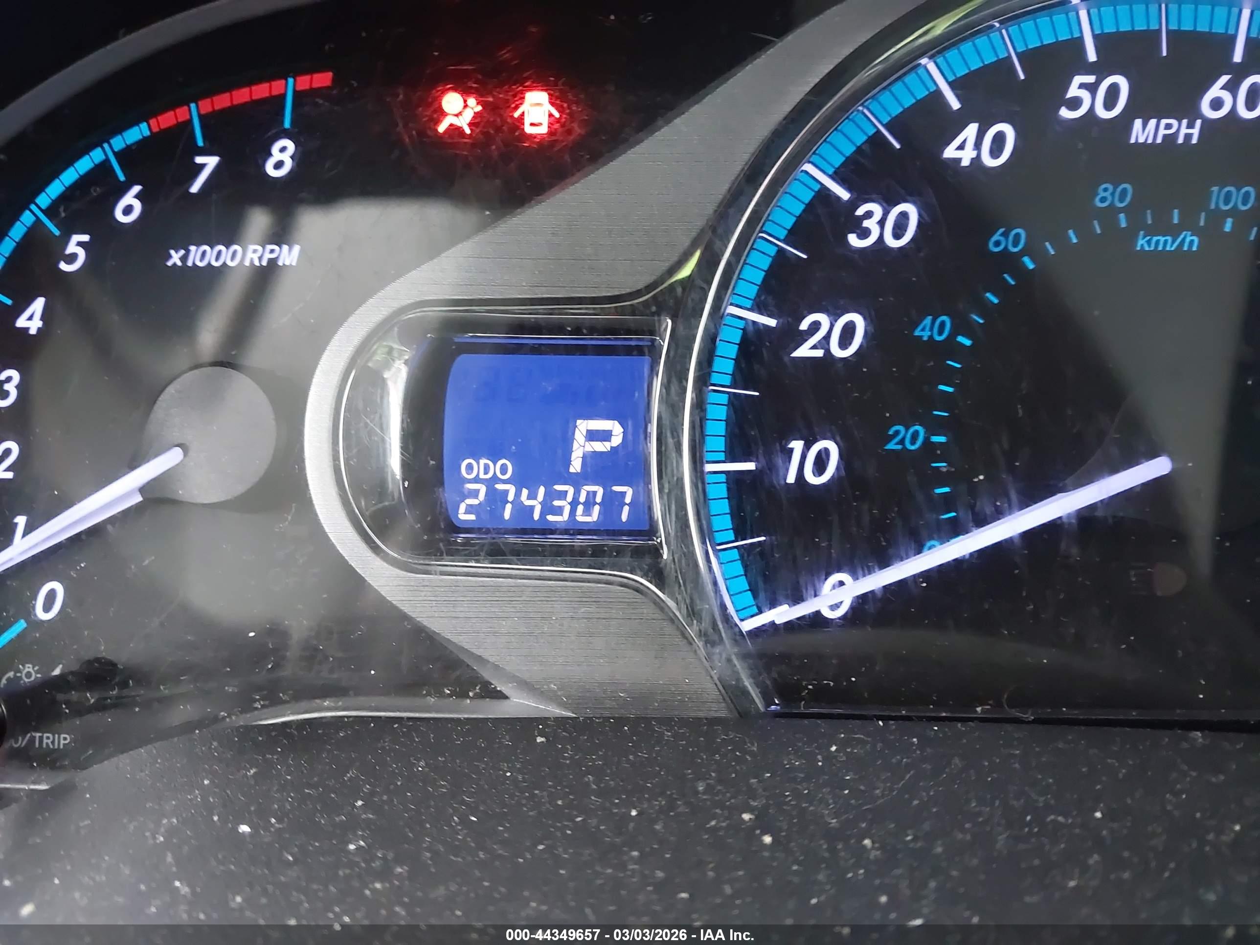 TOYOTA SIENNA image 7