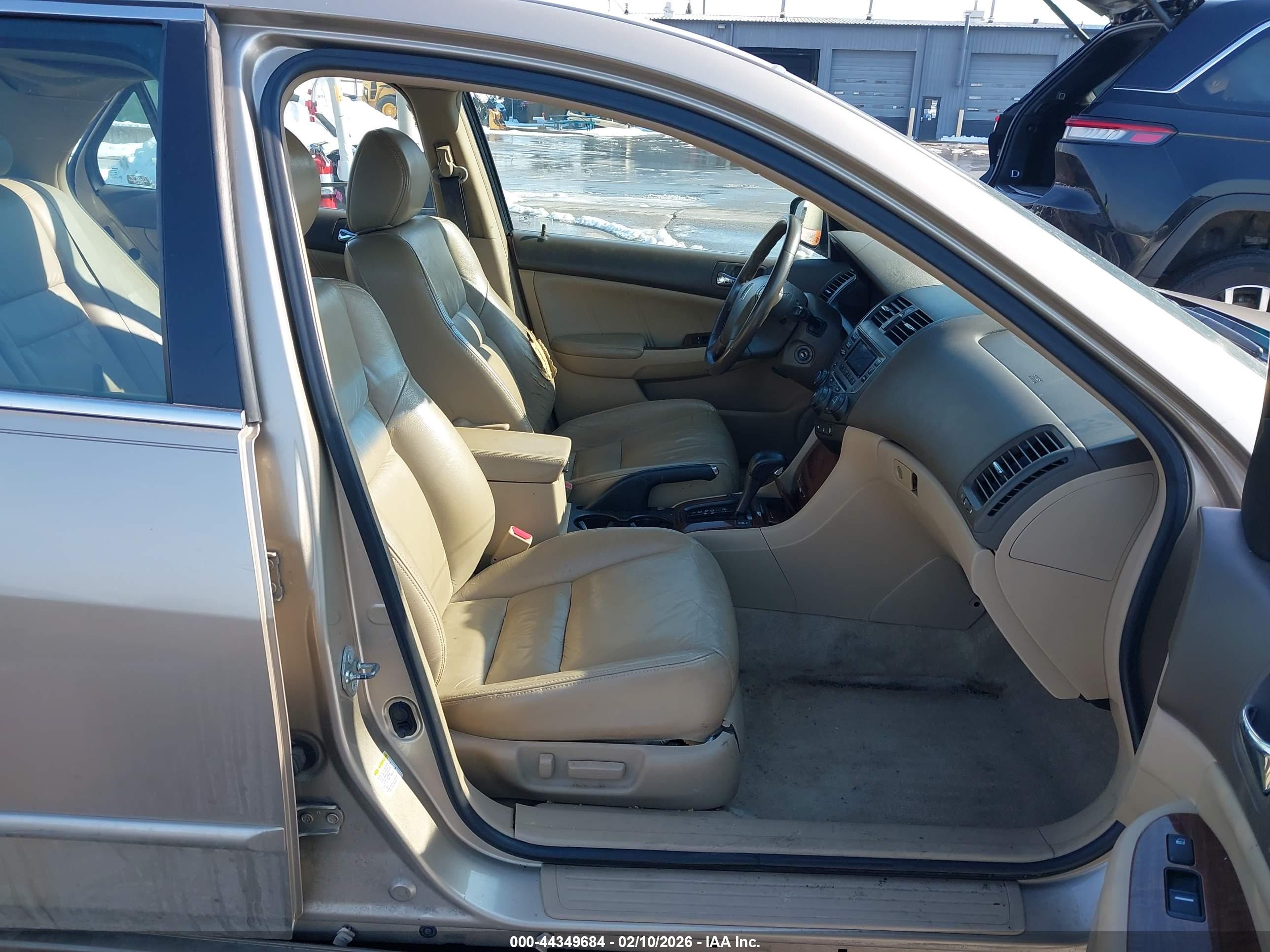 HONDA ACCORD image 5