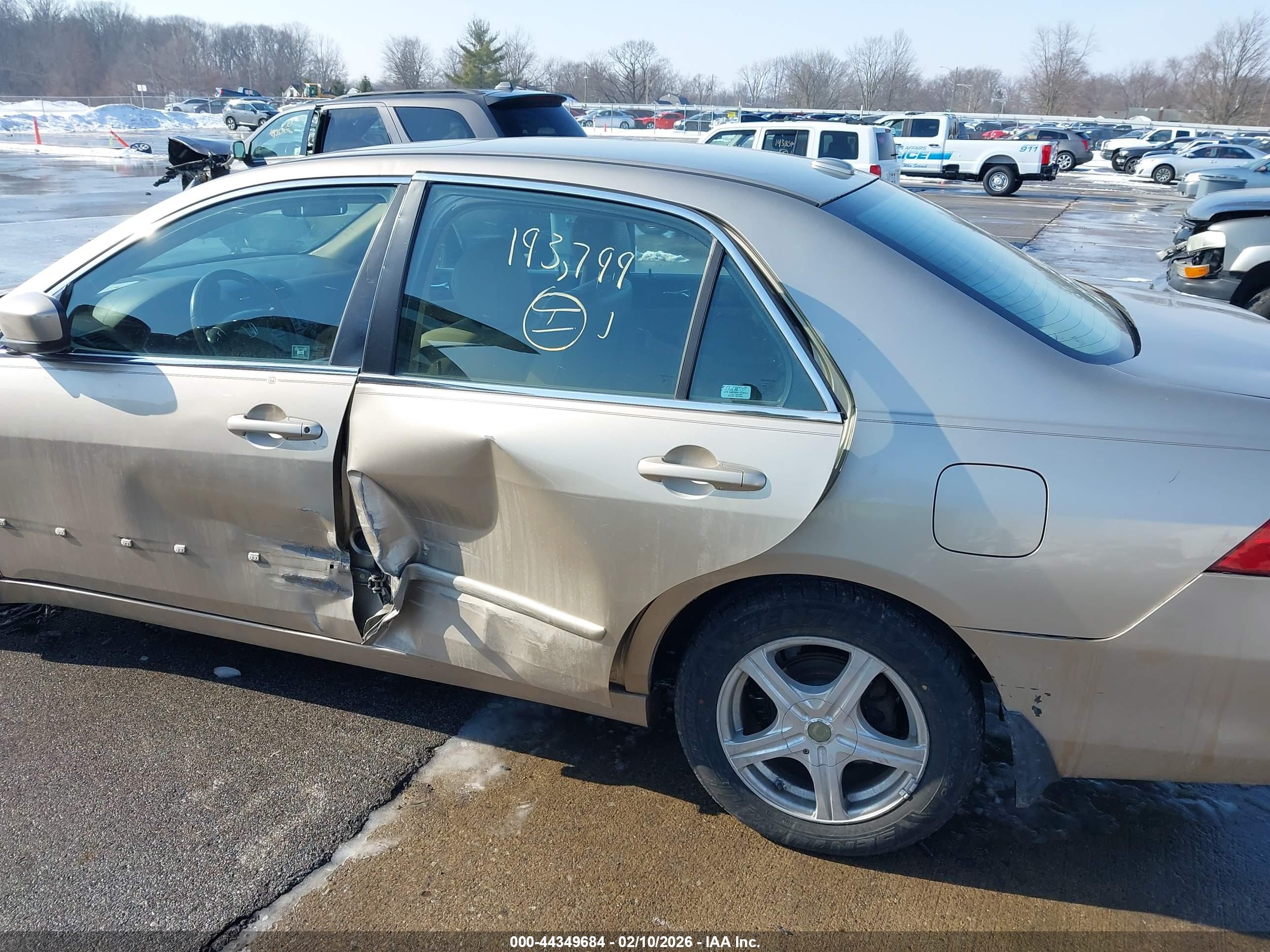 HONDA ACCORD image 6