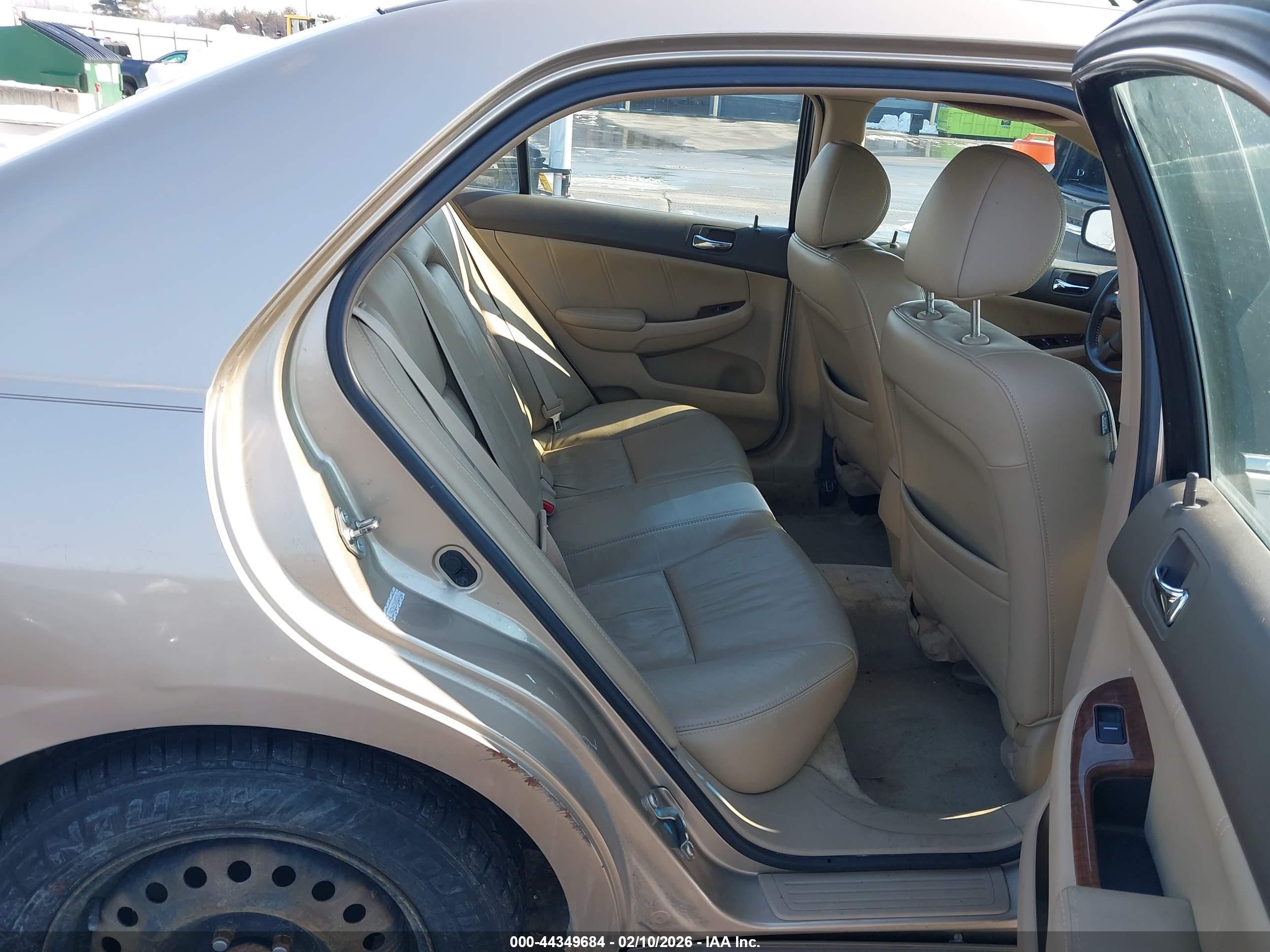HONDA ACCORD image 8