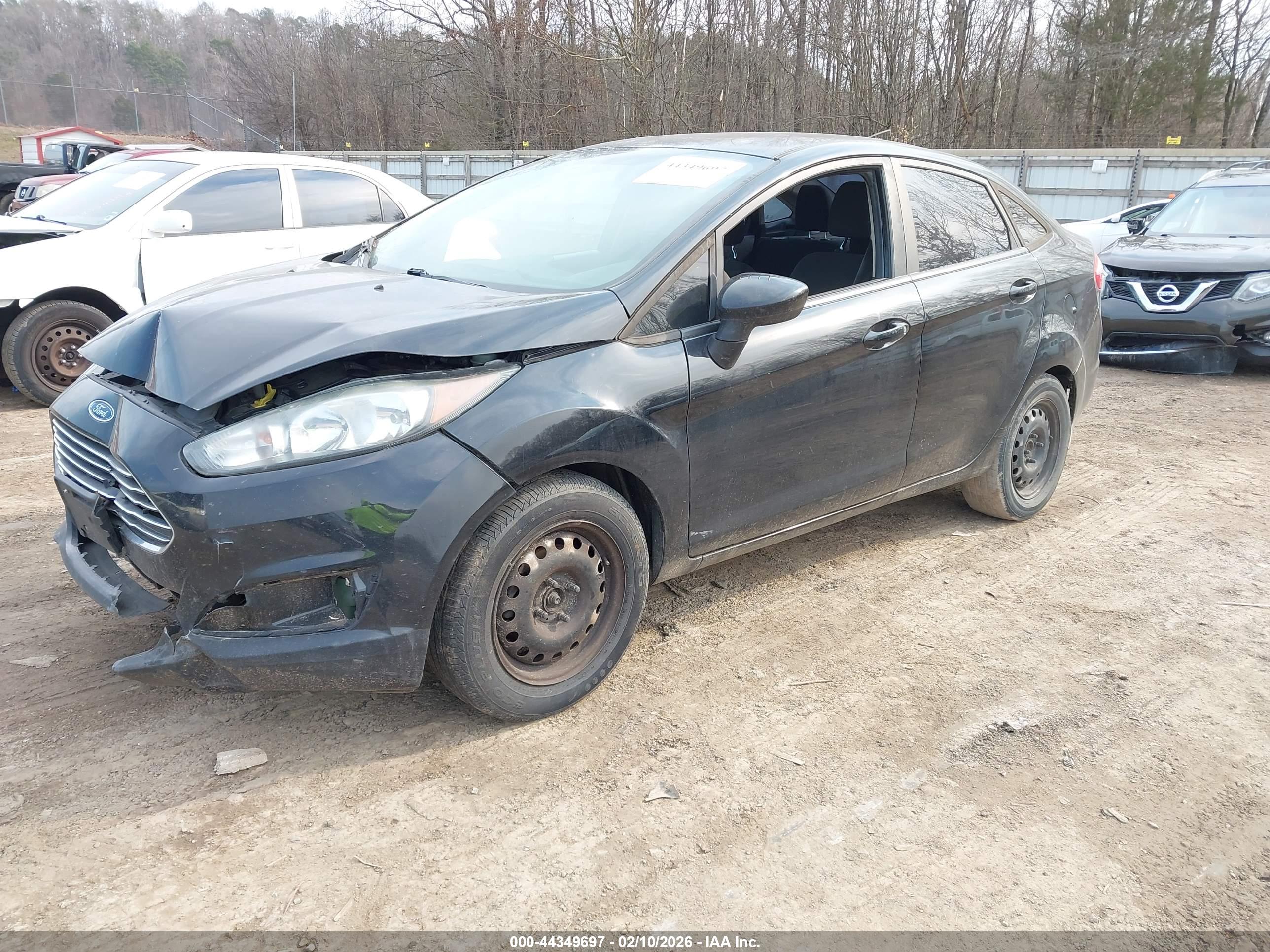 FORD FIESTA image 2