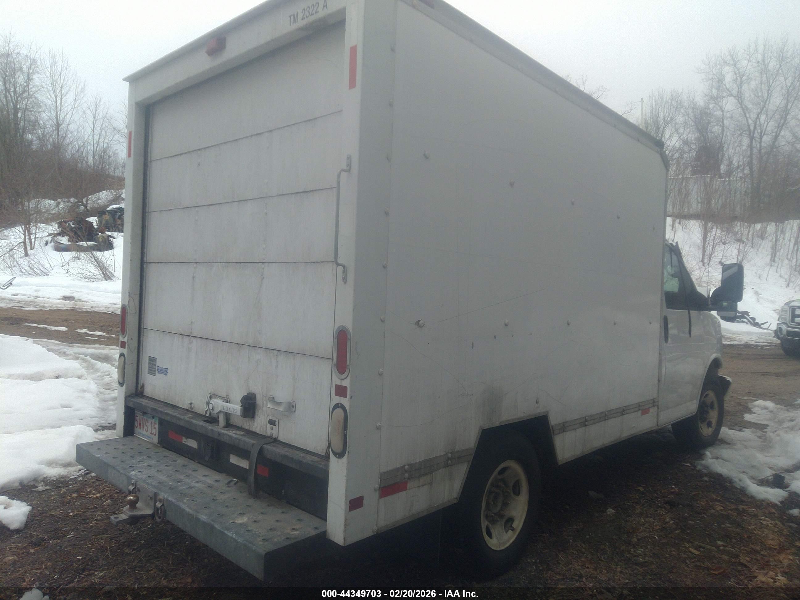 GMC SAVANA image 4