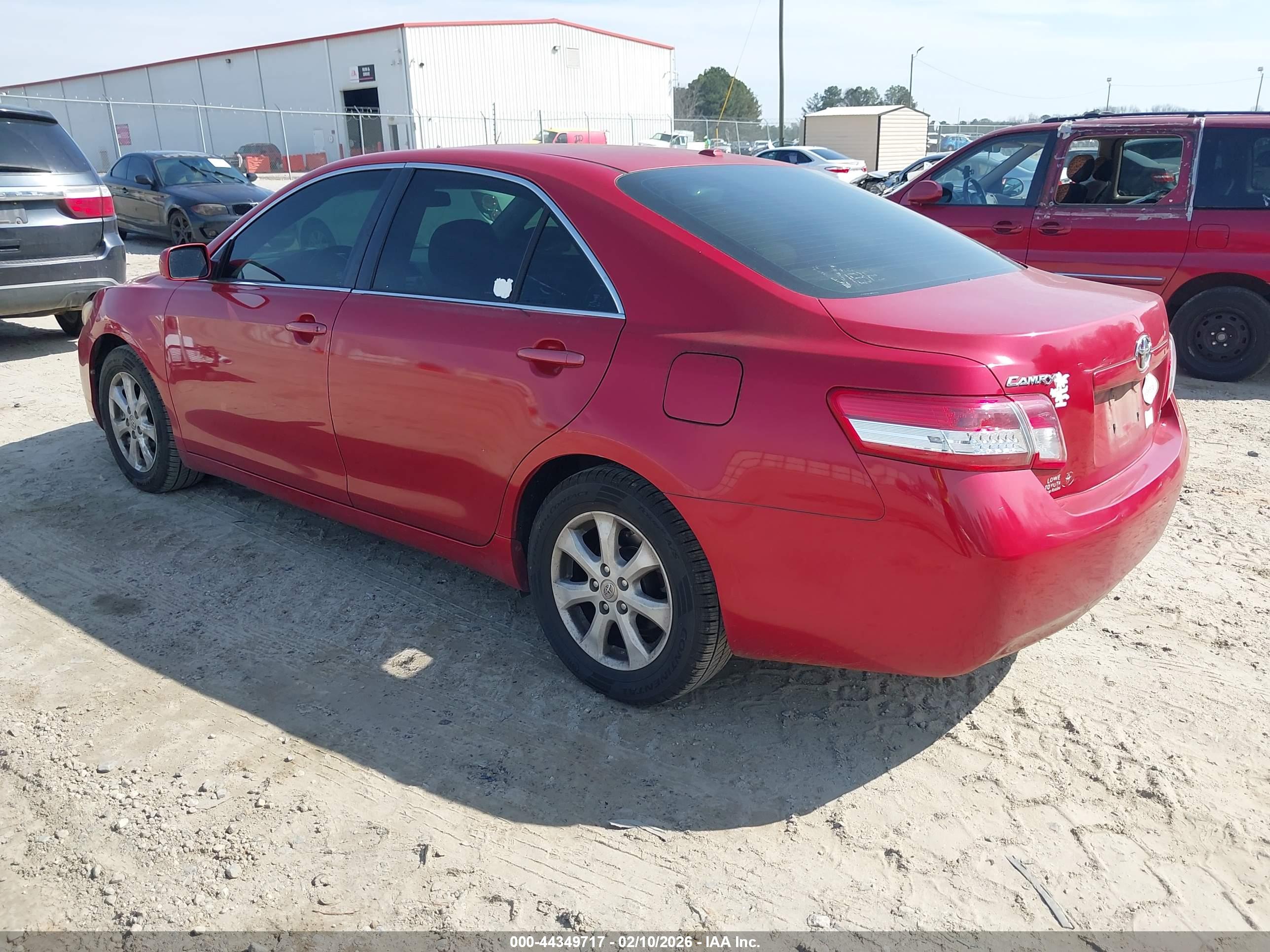 TOYOTA CAMRY image 3
