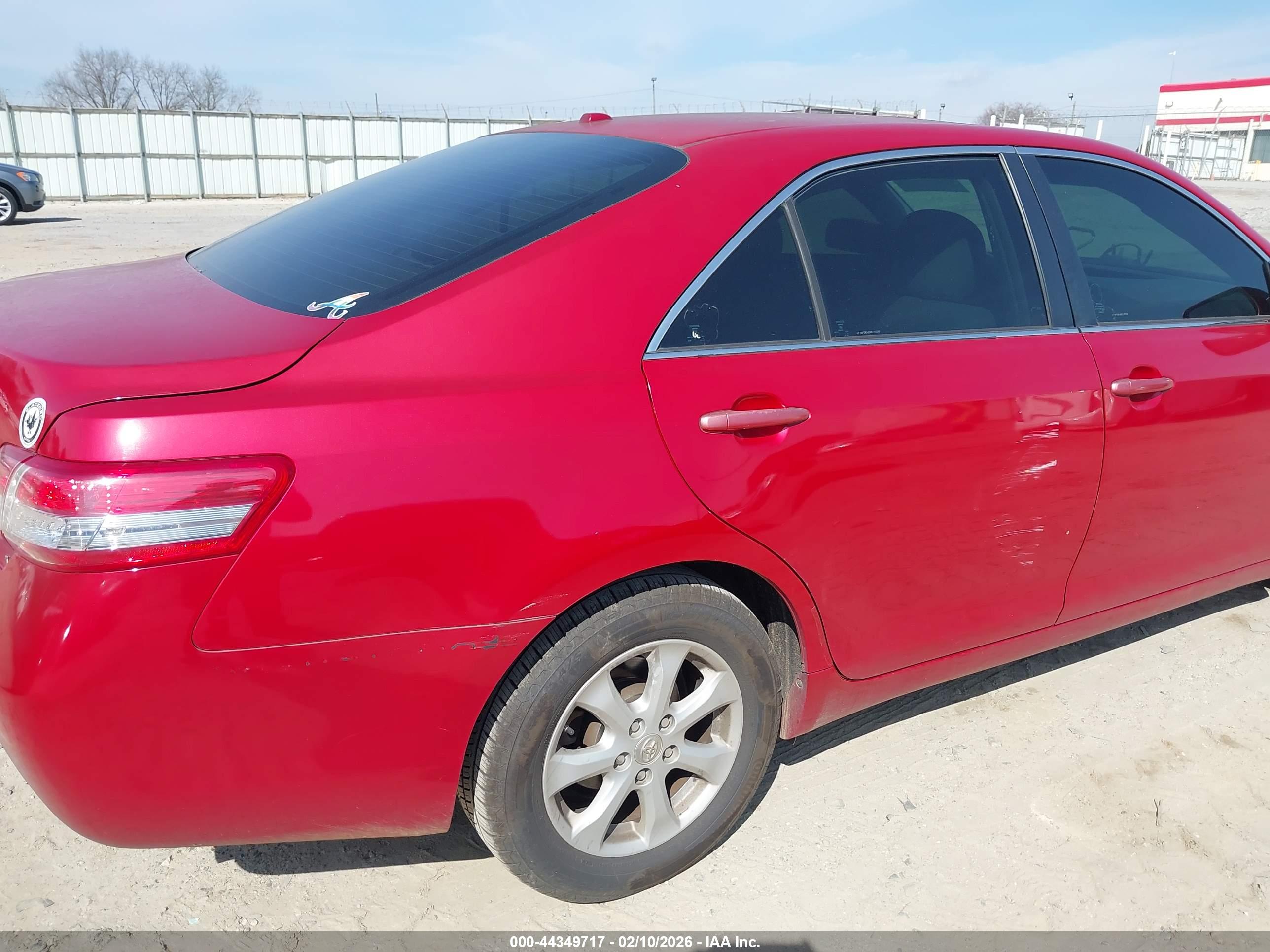 TOYOTA CAMRY image 6