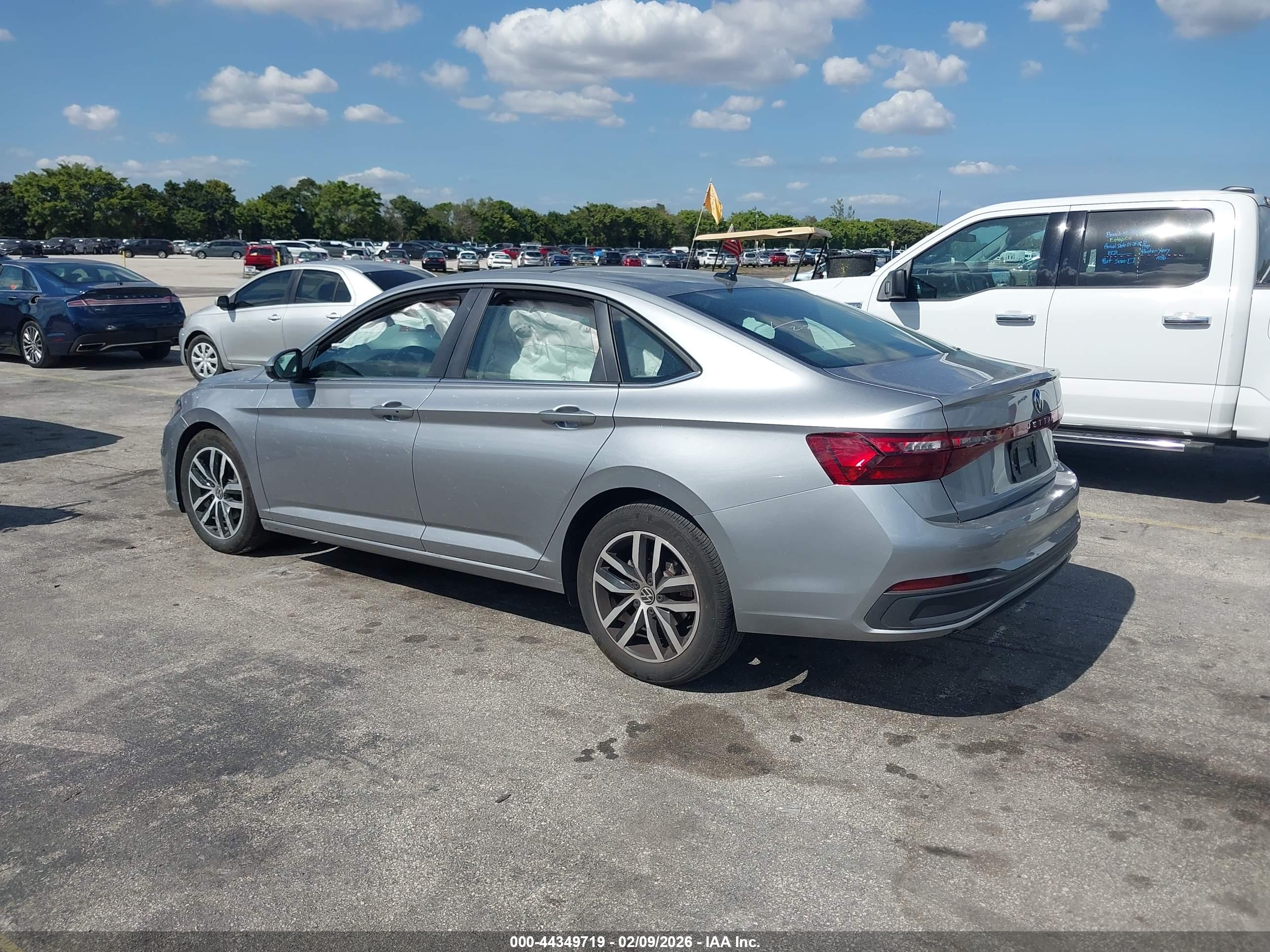 VOLKSWAGEN JETTA image 3