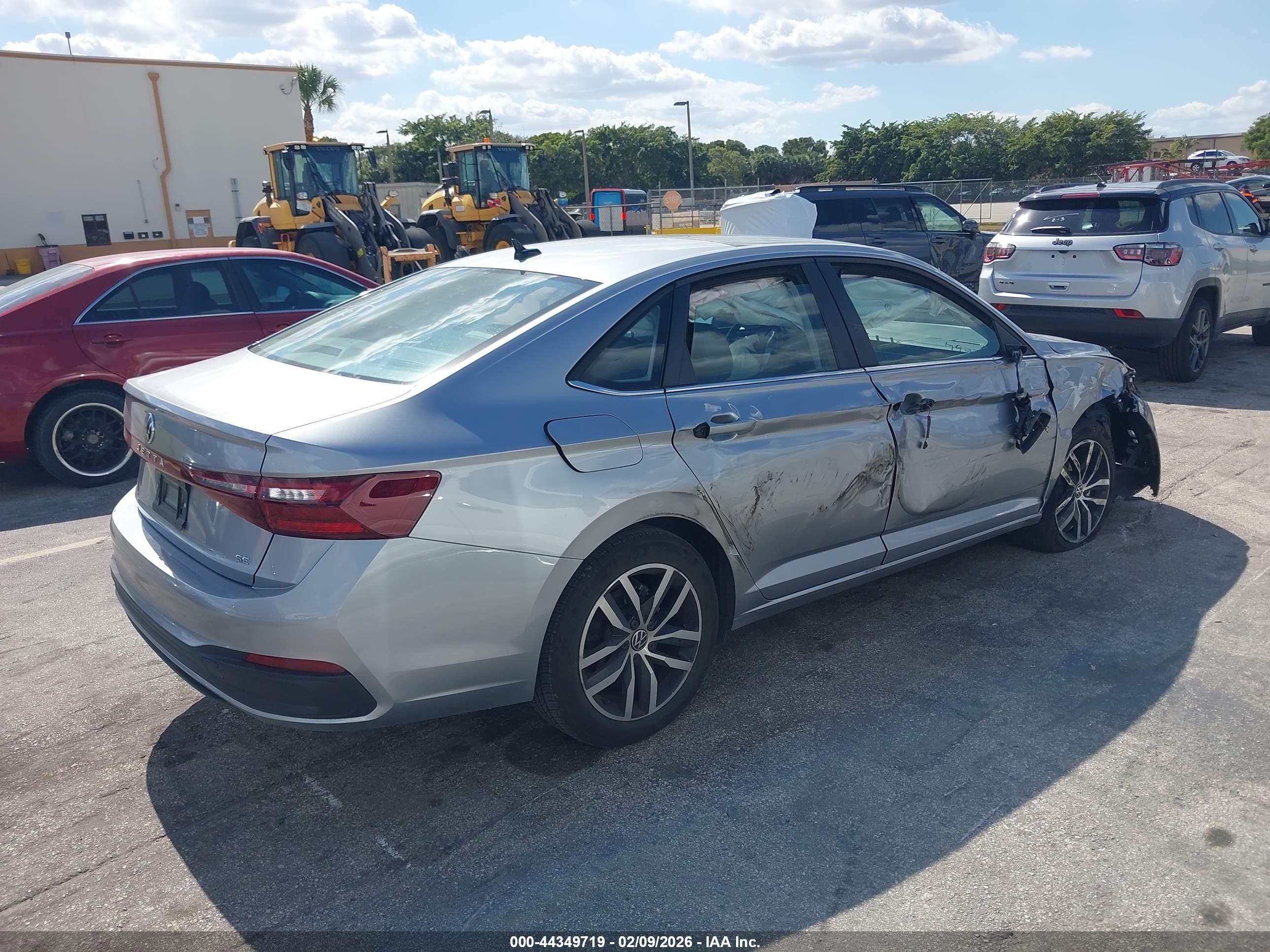 VOLKSWAGEN JETTA image 4