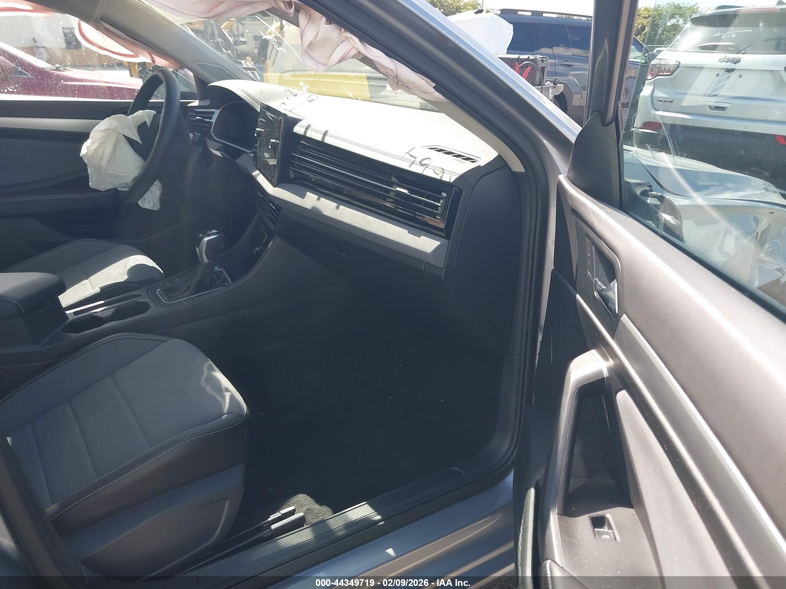 VOLKSWAGEN JETTA image 5