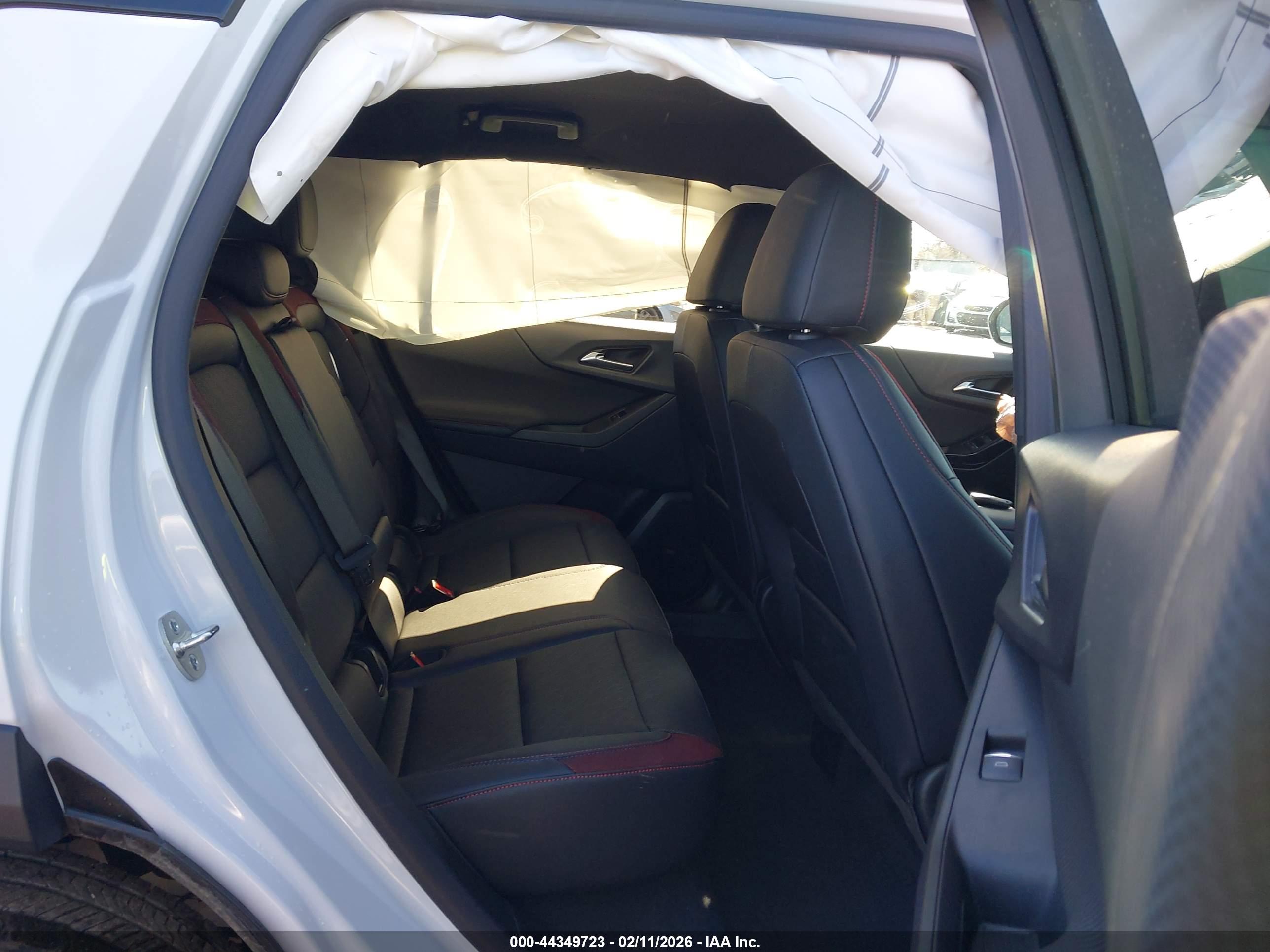 CHEVROLET EQUINOX image 8