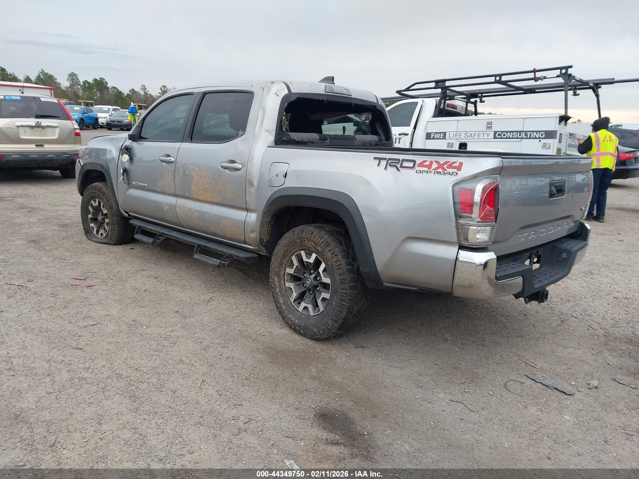 TOYOTA TACOMA image 3