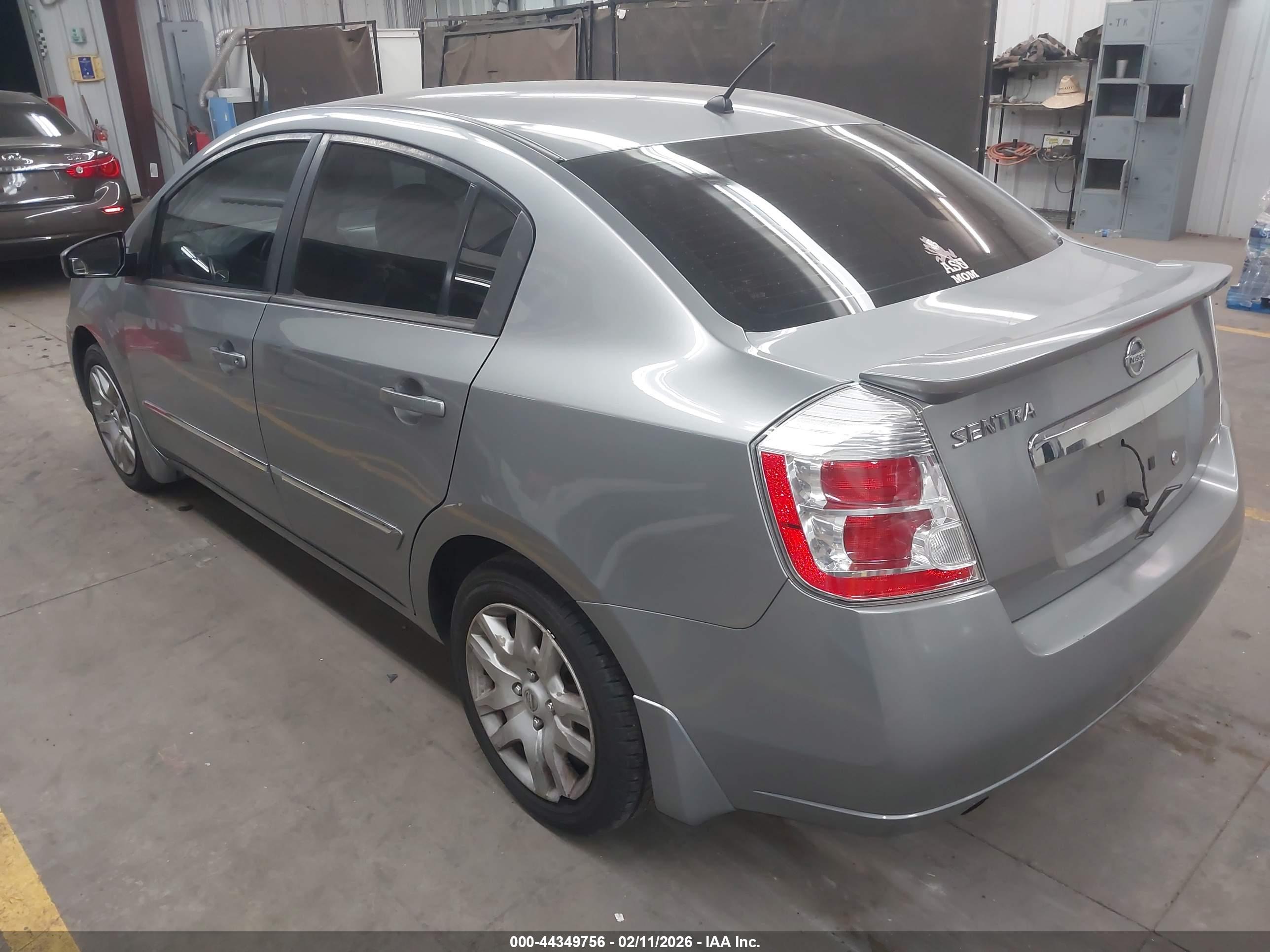 NISSAN SENTRA image 3
