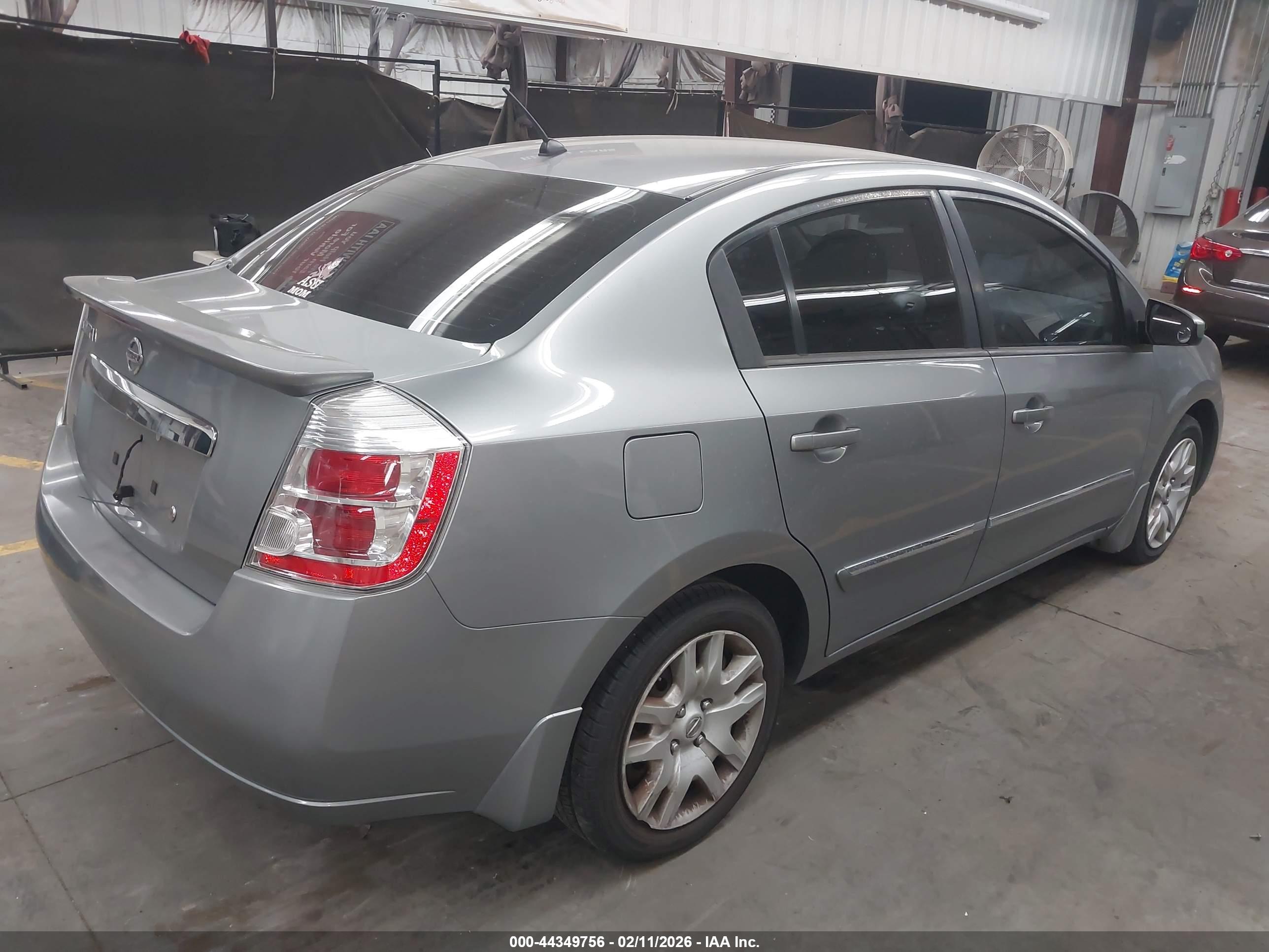NISSAN SENTRA image 4