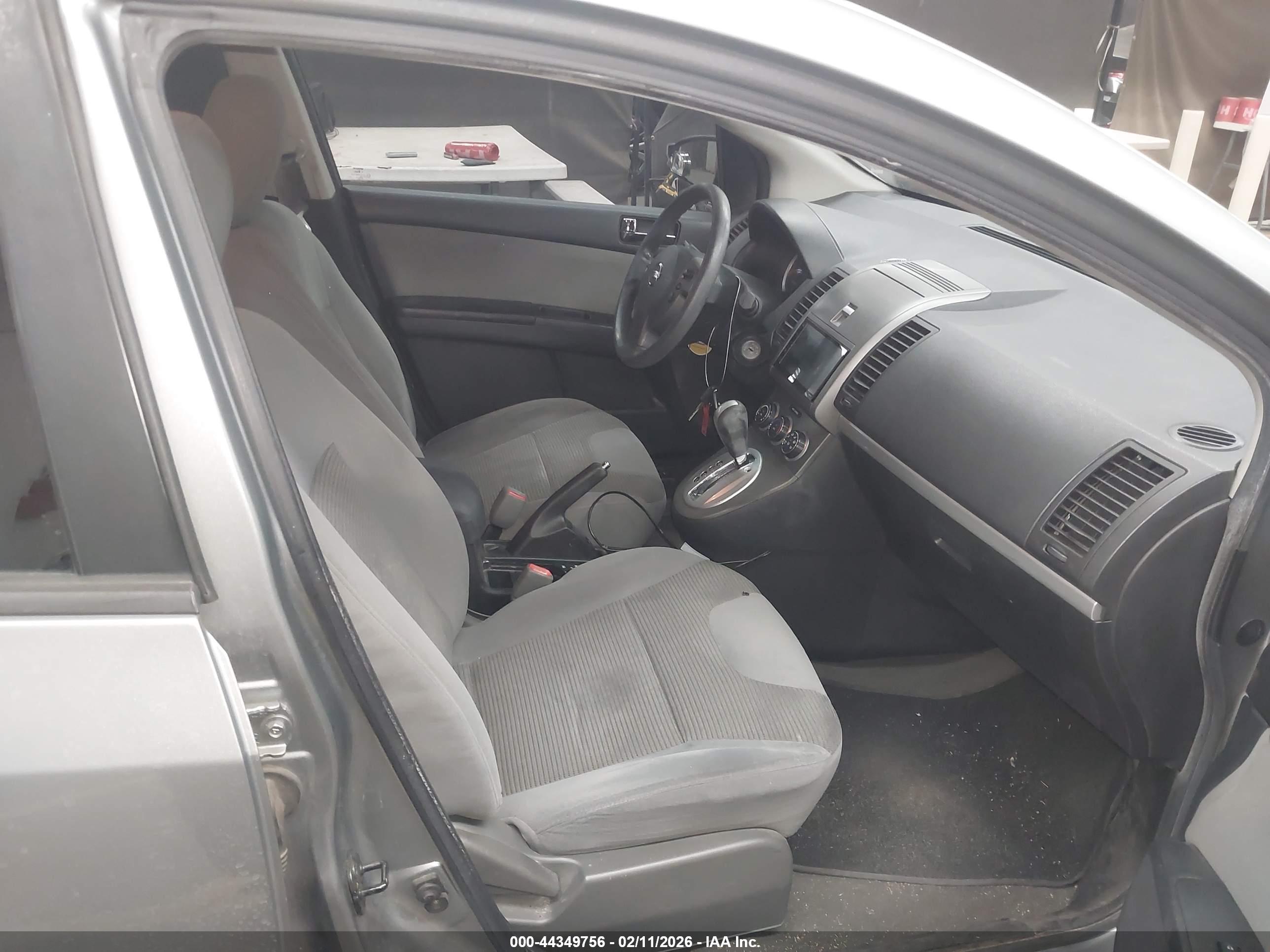 NISSAN SENTRA image 5