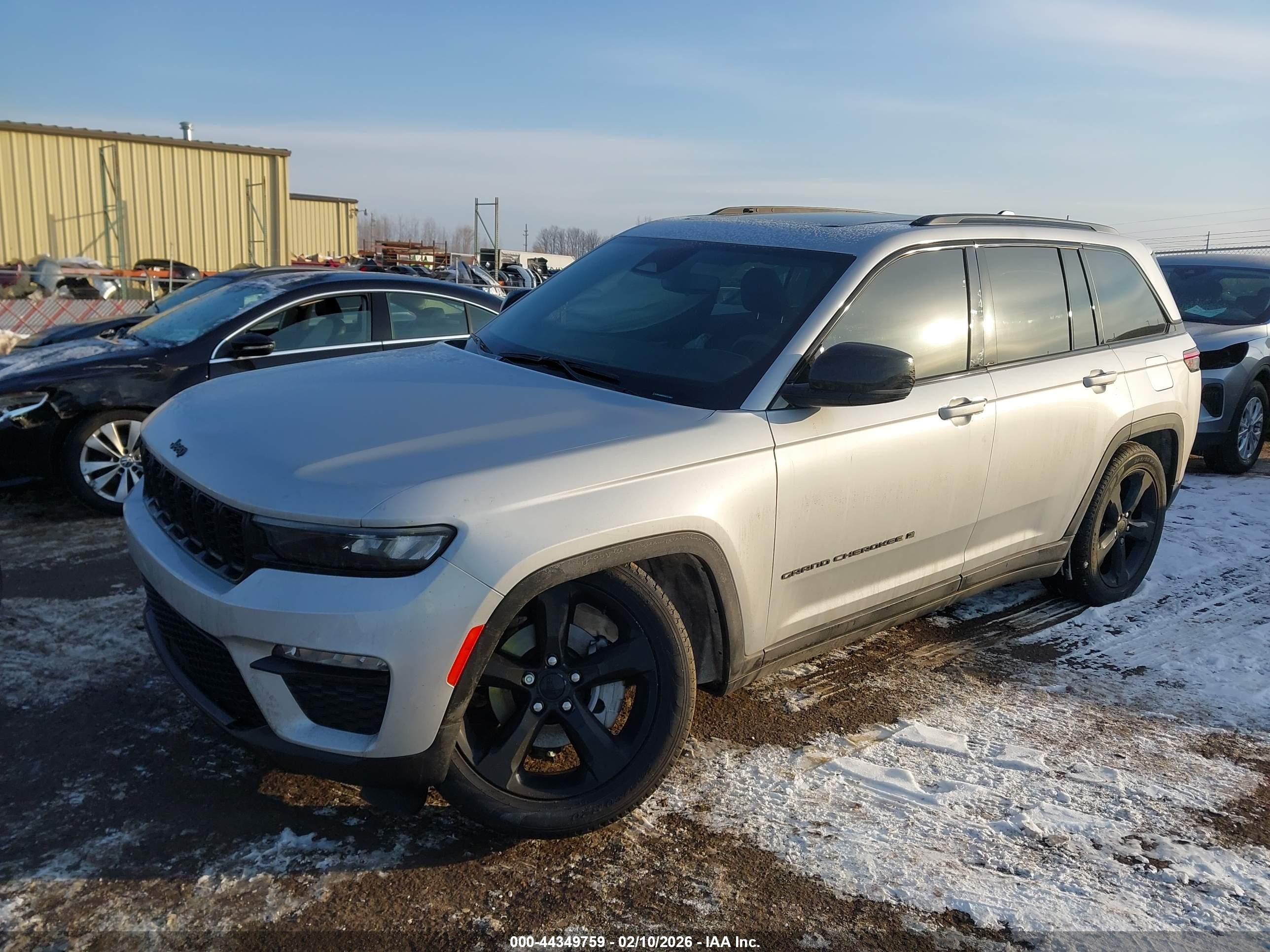 JEEP GRAND image 2