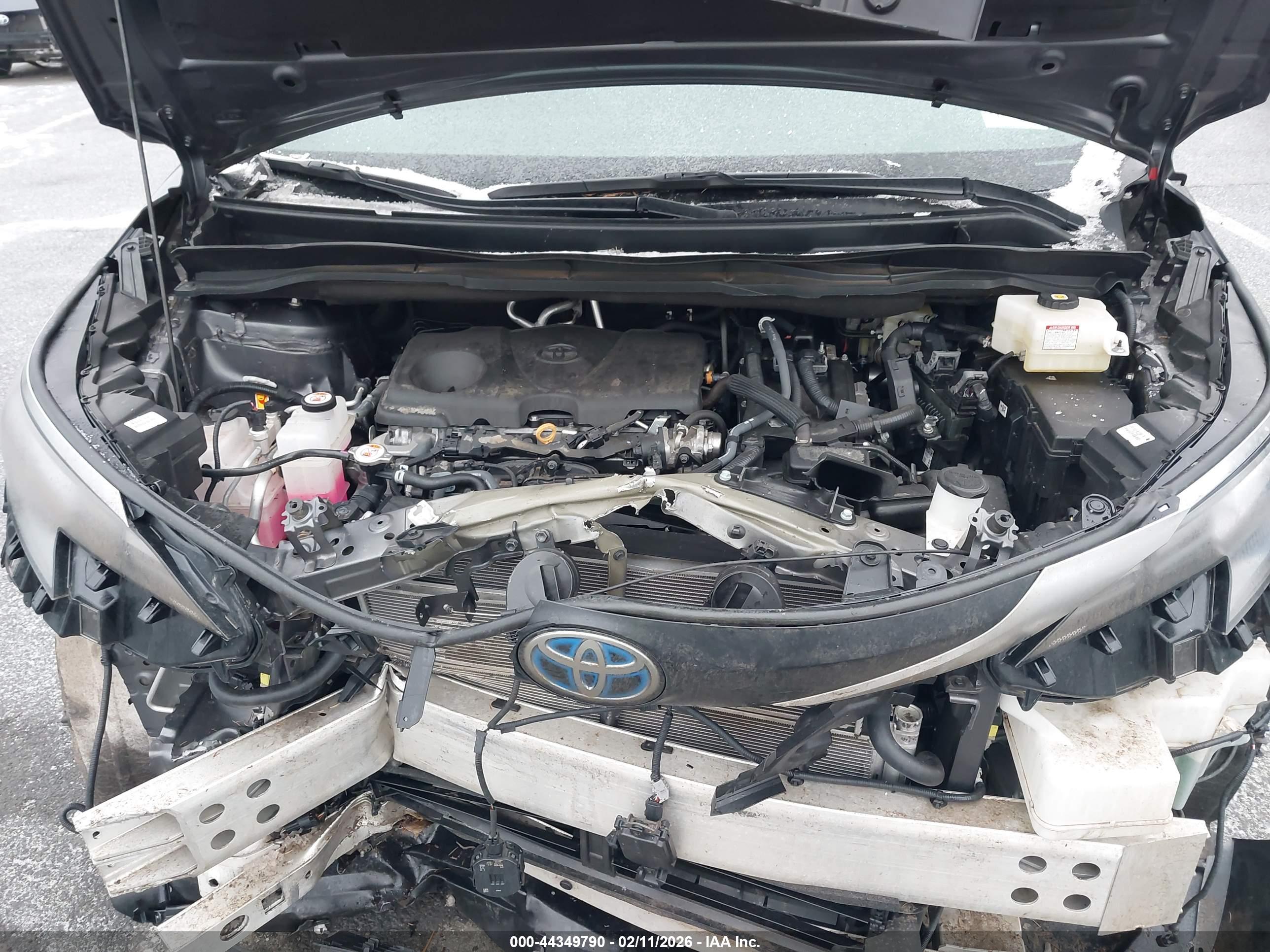 TOYOTA SIENNA image 10