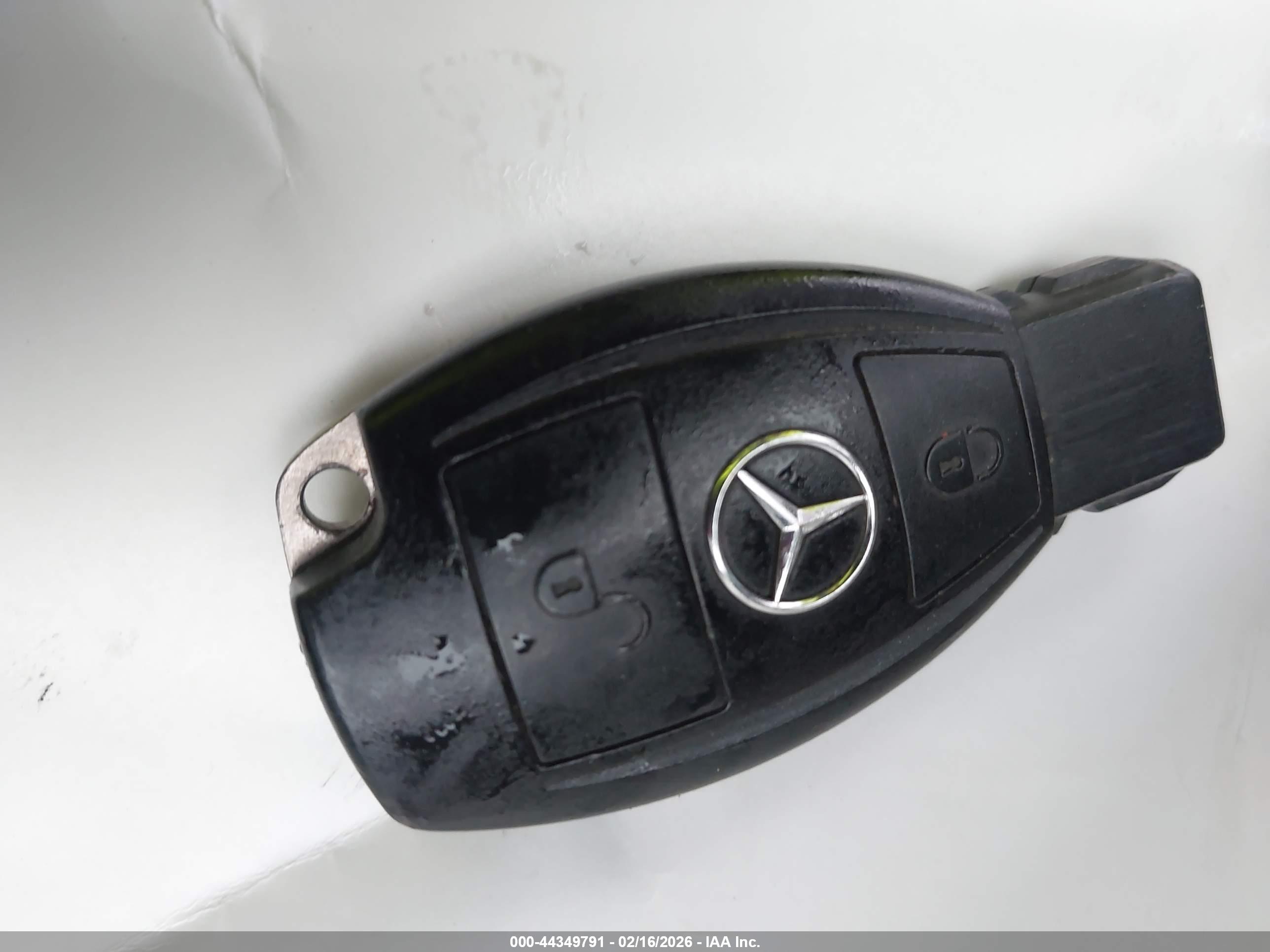 MERCEDES-BENZ METRIS image 11