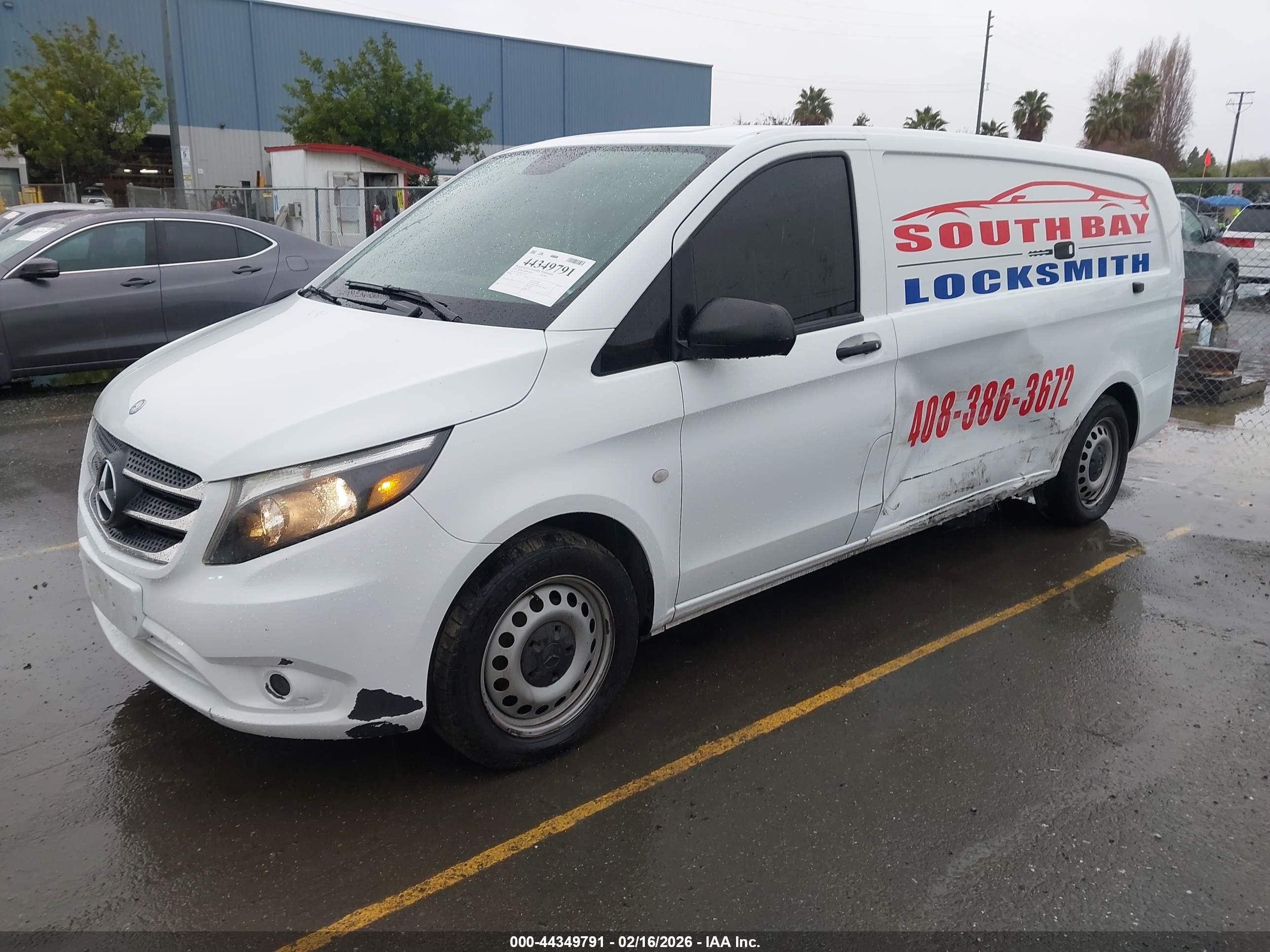 MERCEDES-BENZ METRIS image 2