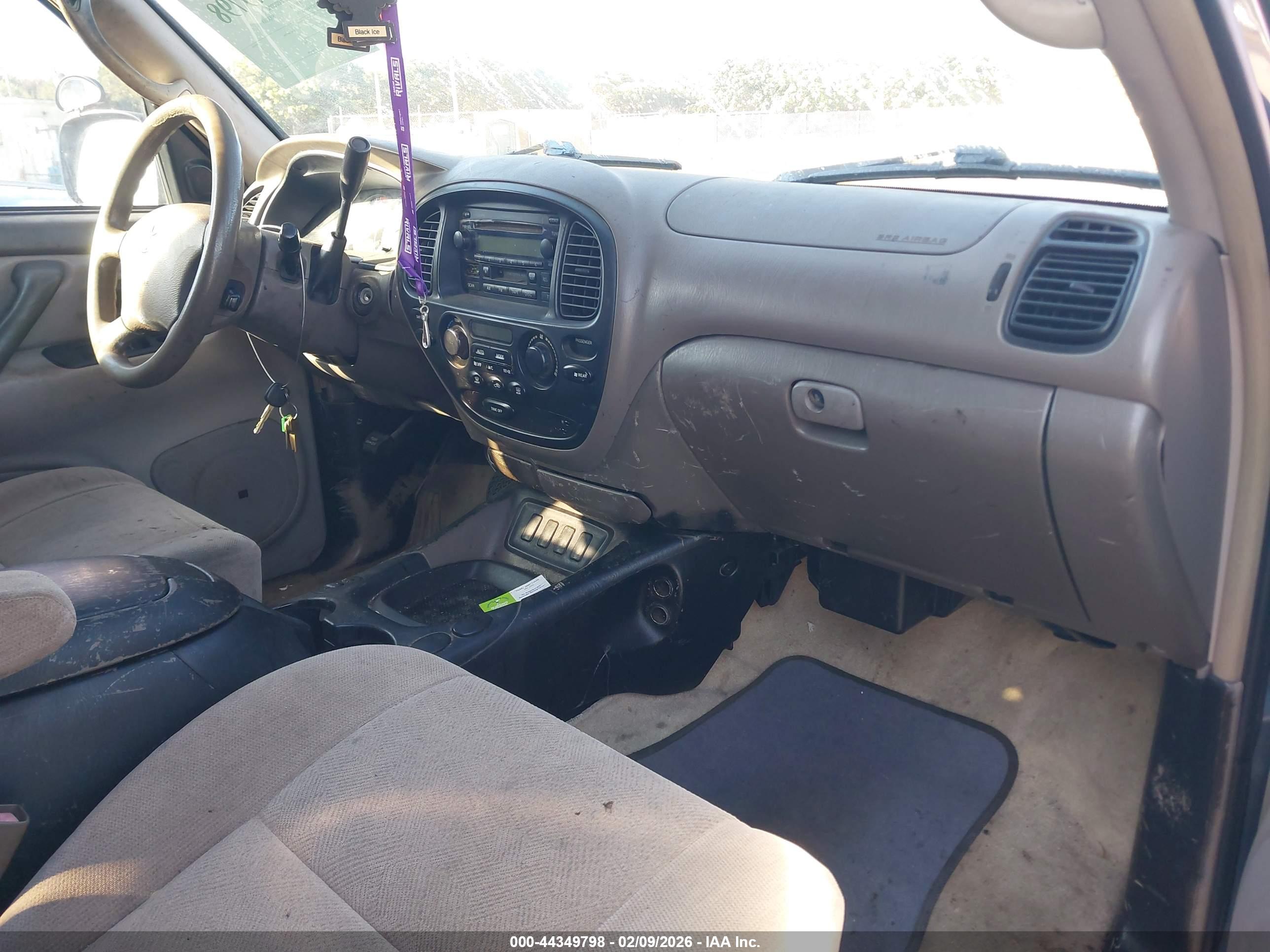 TOYOTA SEQUOIA image 5
