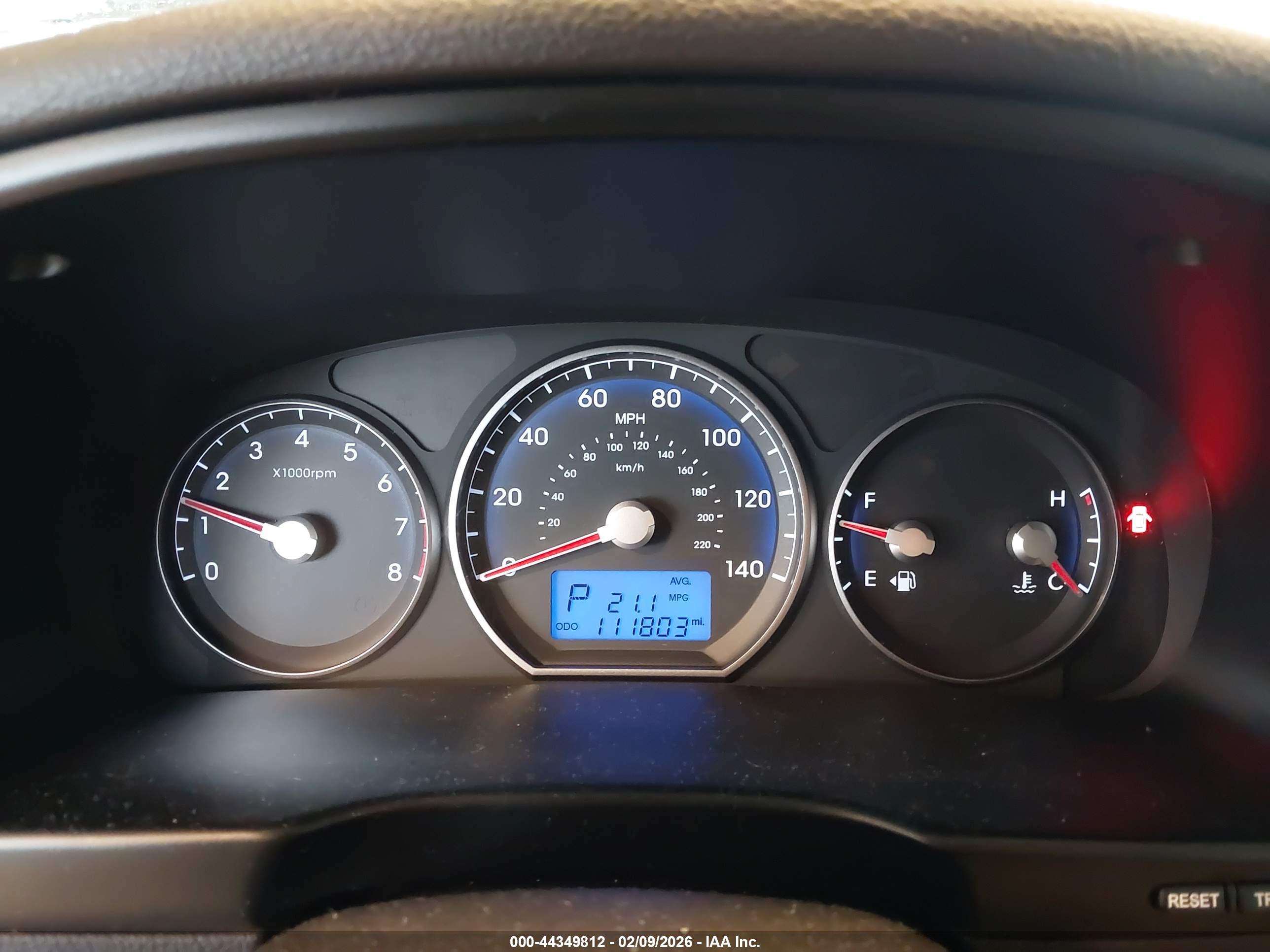 HYUNDAI SANTA image 7