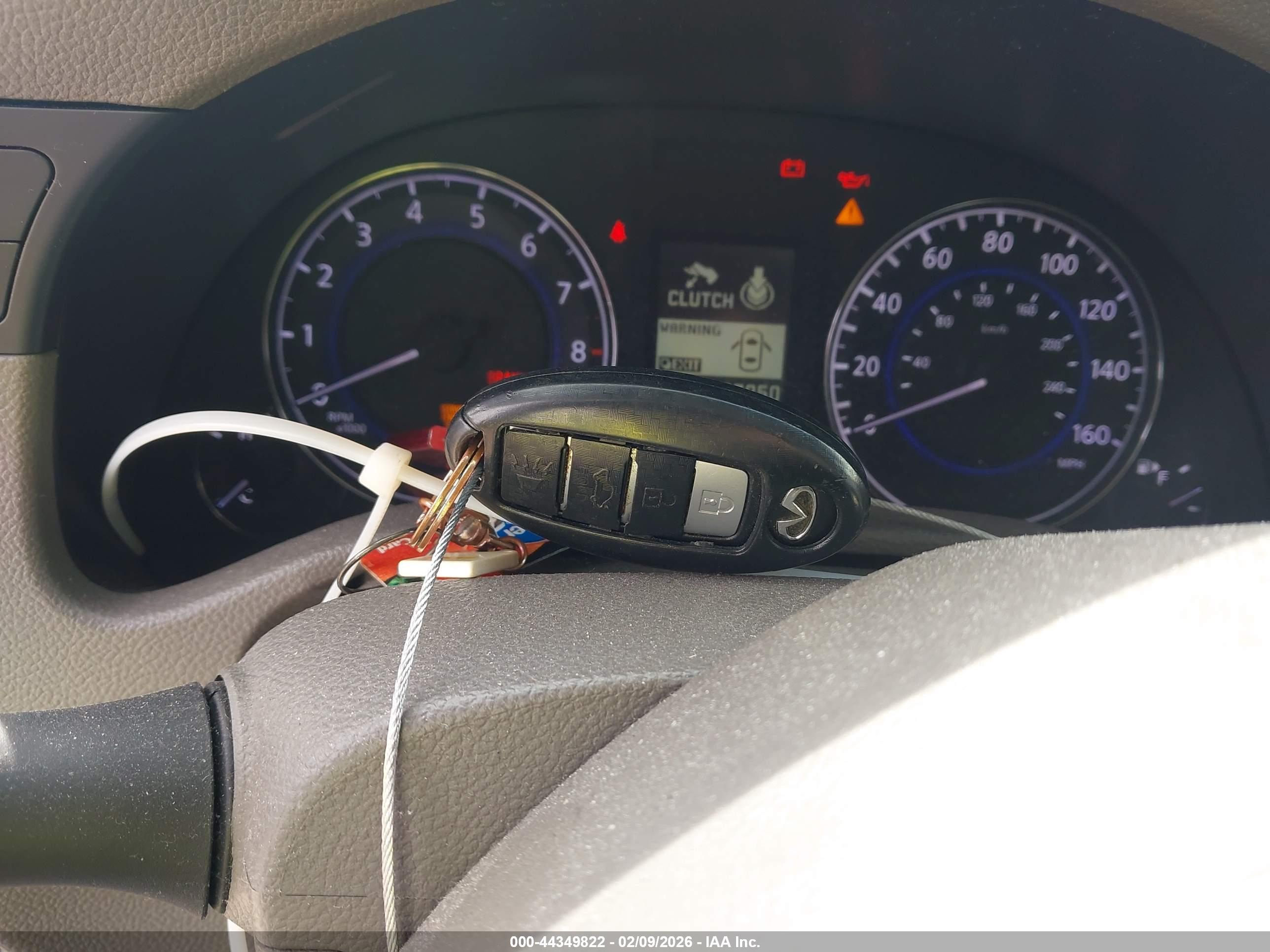 INFINITI G37 image 11