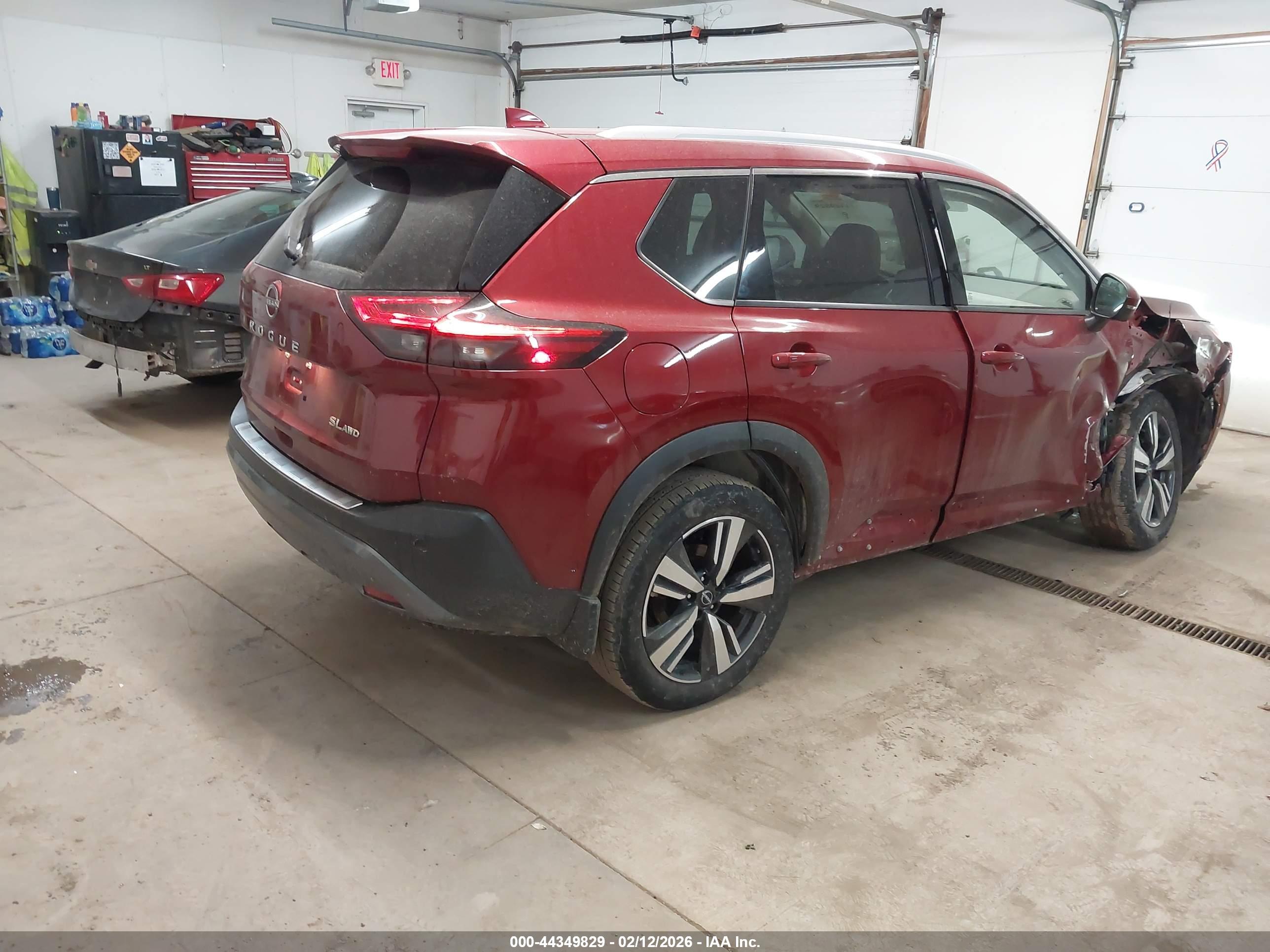 NISSAN ROGUE image 4