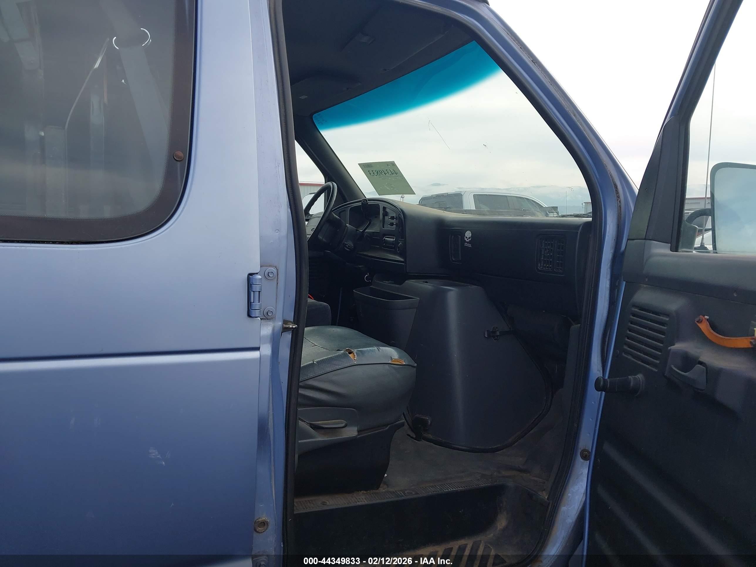 FORD ECONOLINE image 5