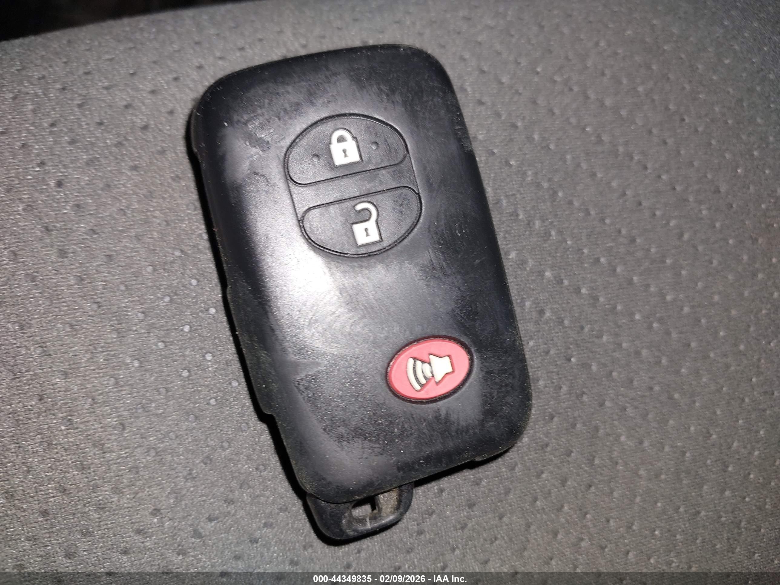 TOYOTA PRIUS image 11