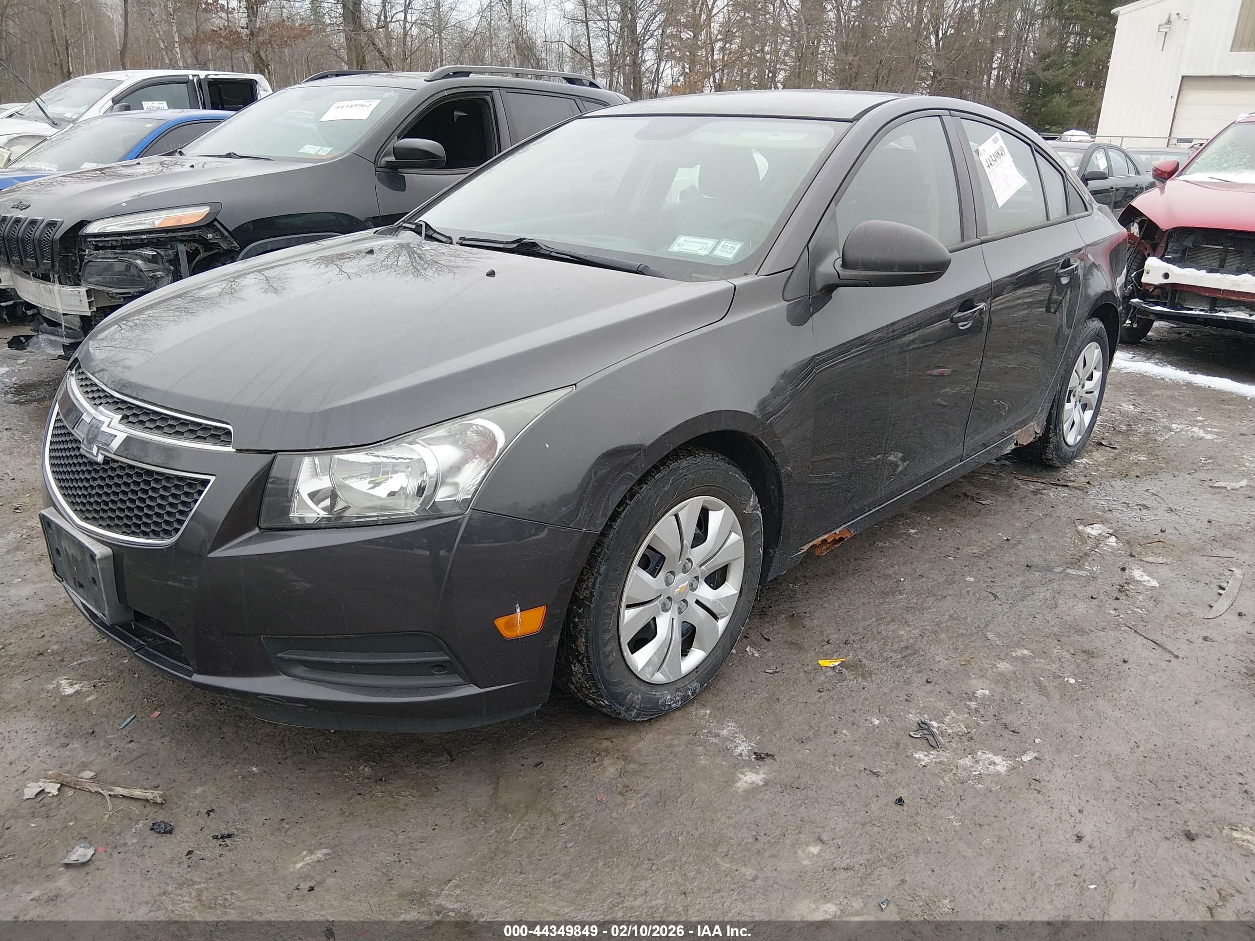 CHEVROLET CRUZE image 2