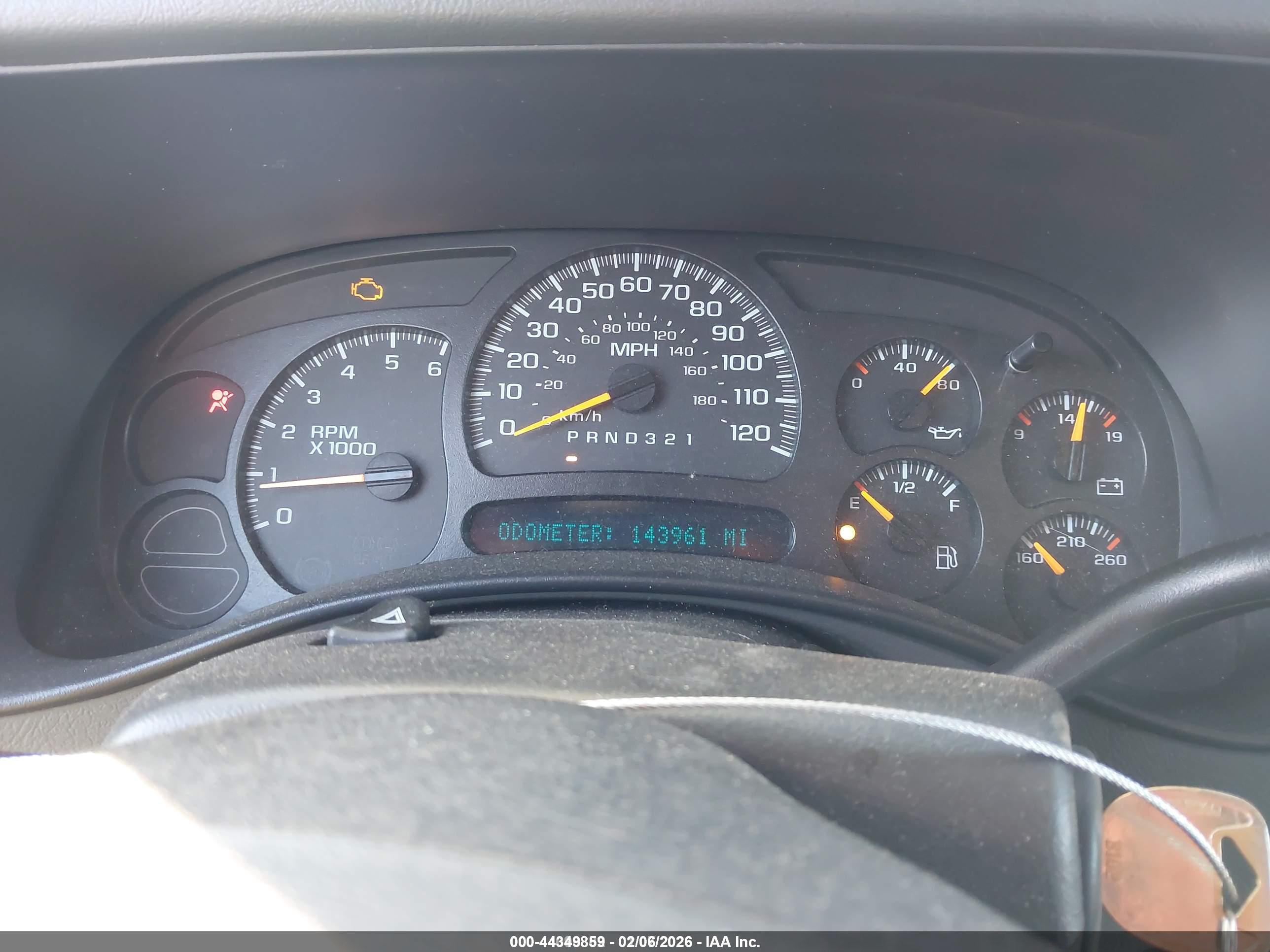 CHEVROLET SILVERADO image 7
