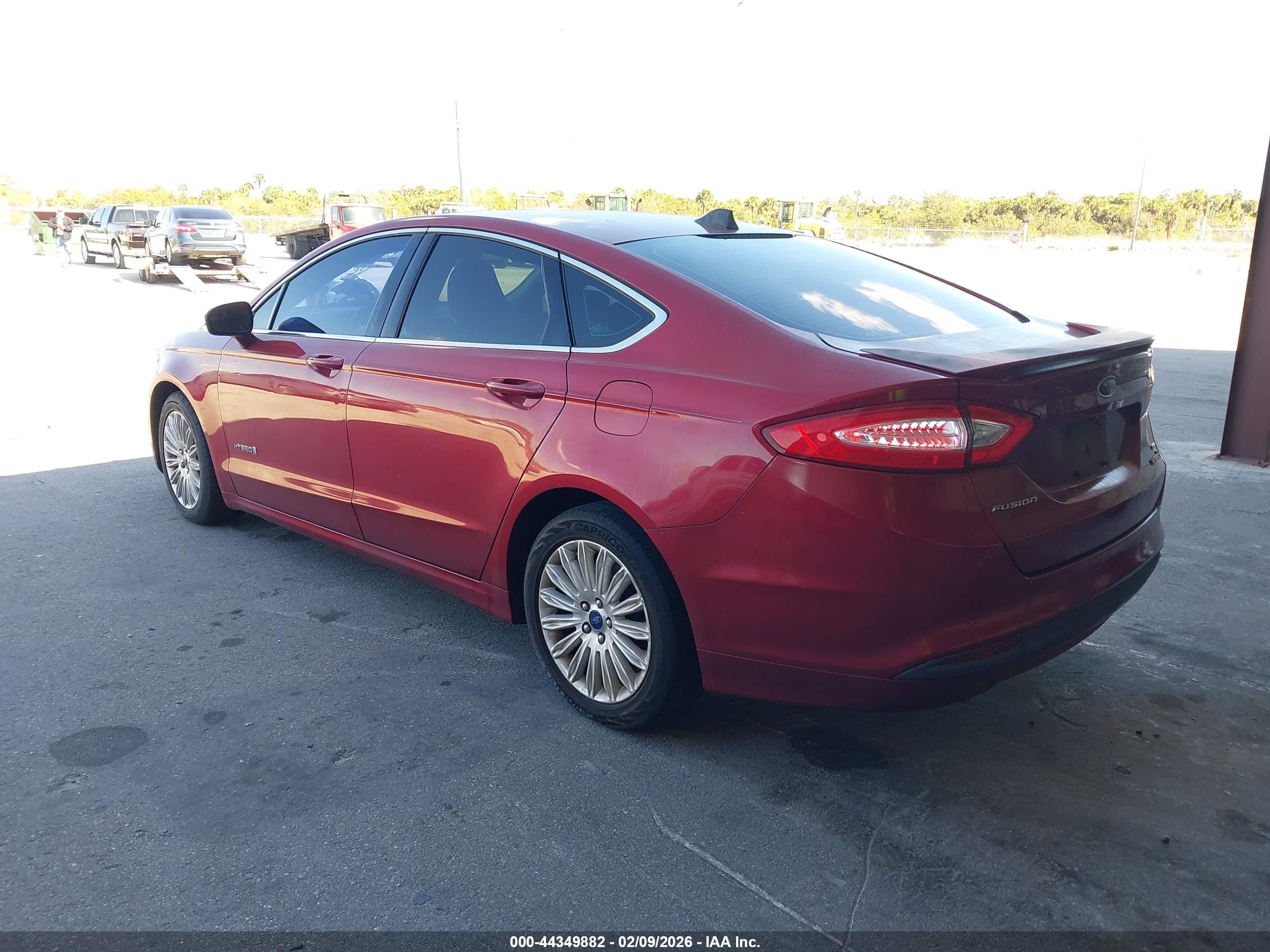 FORD FUSION image 3