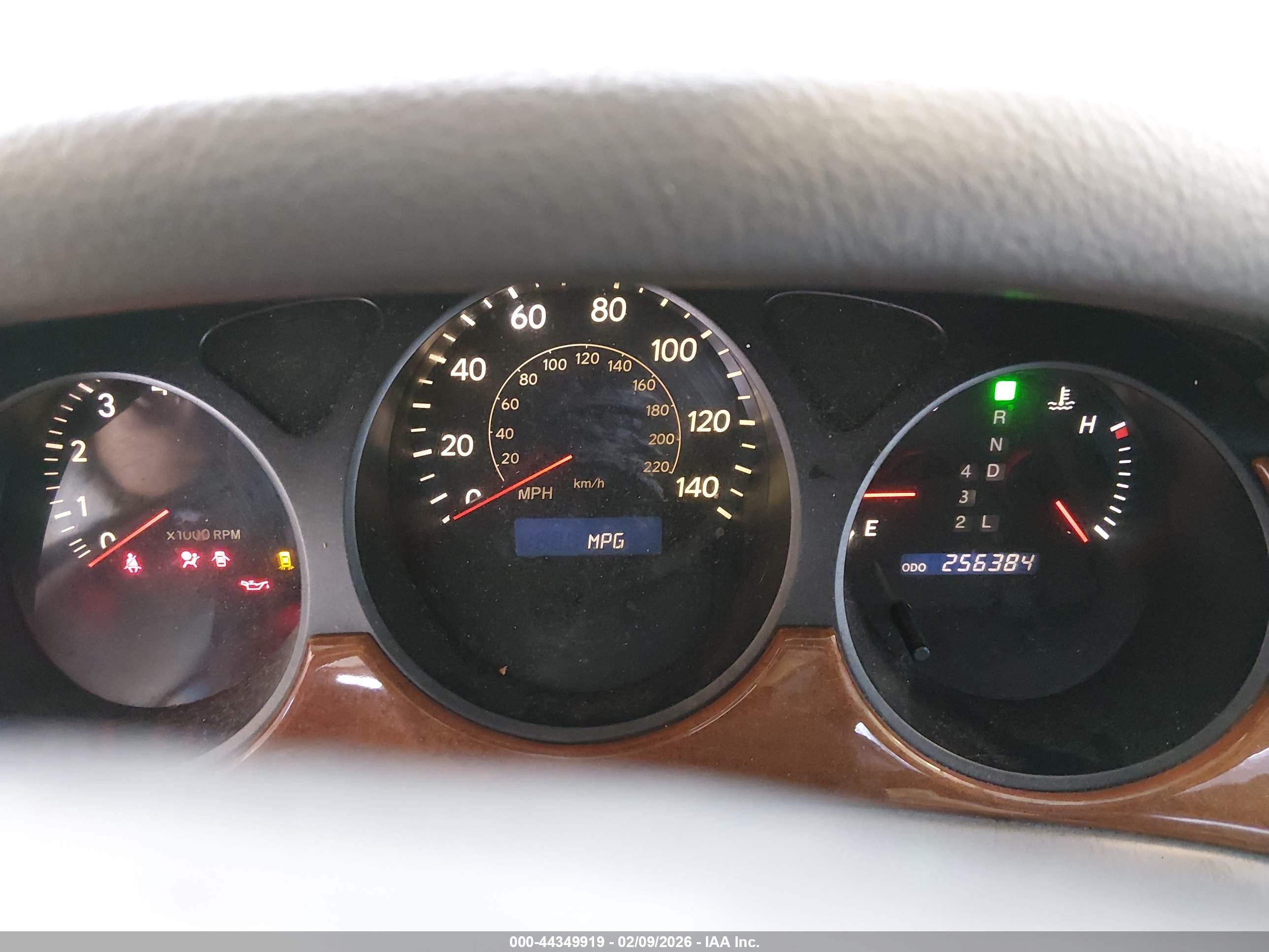 LEXUS ES image 7