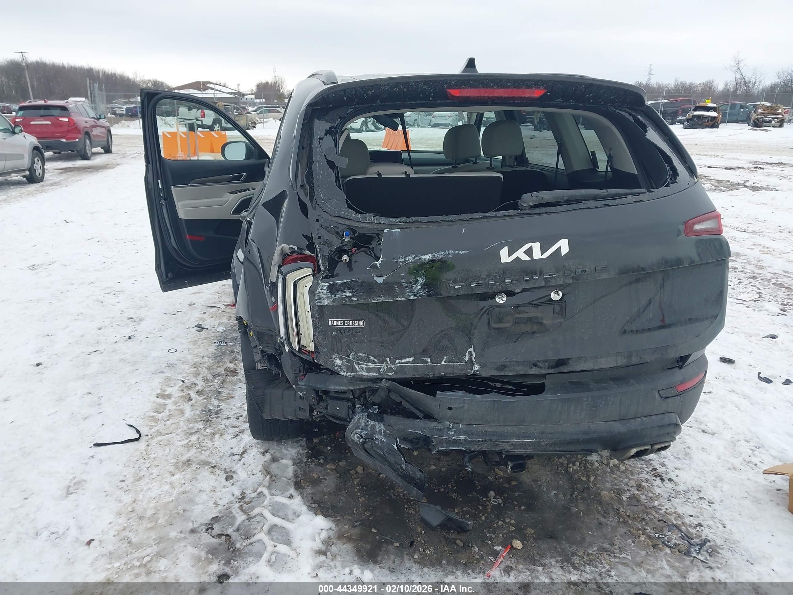 KIA TELLURIDE image 6
